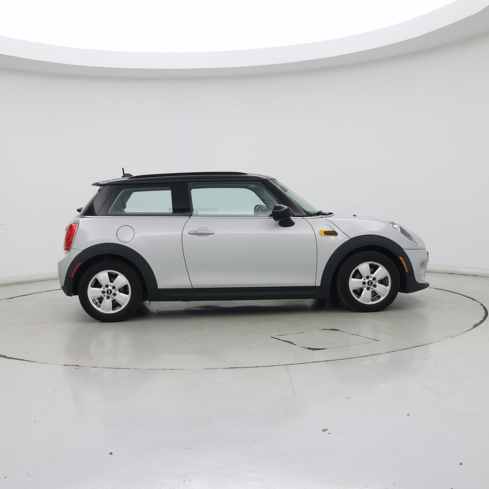 Thumbnail: 2016 MINI Cooper Hardtop - 7