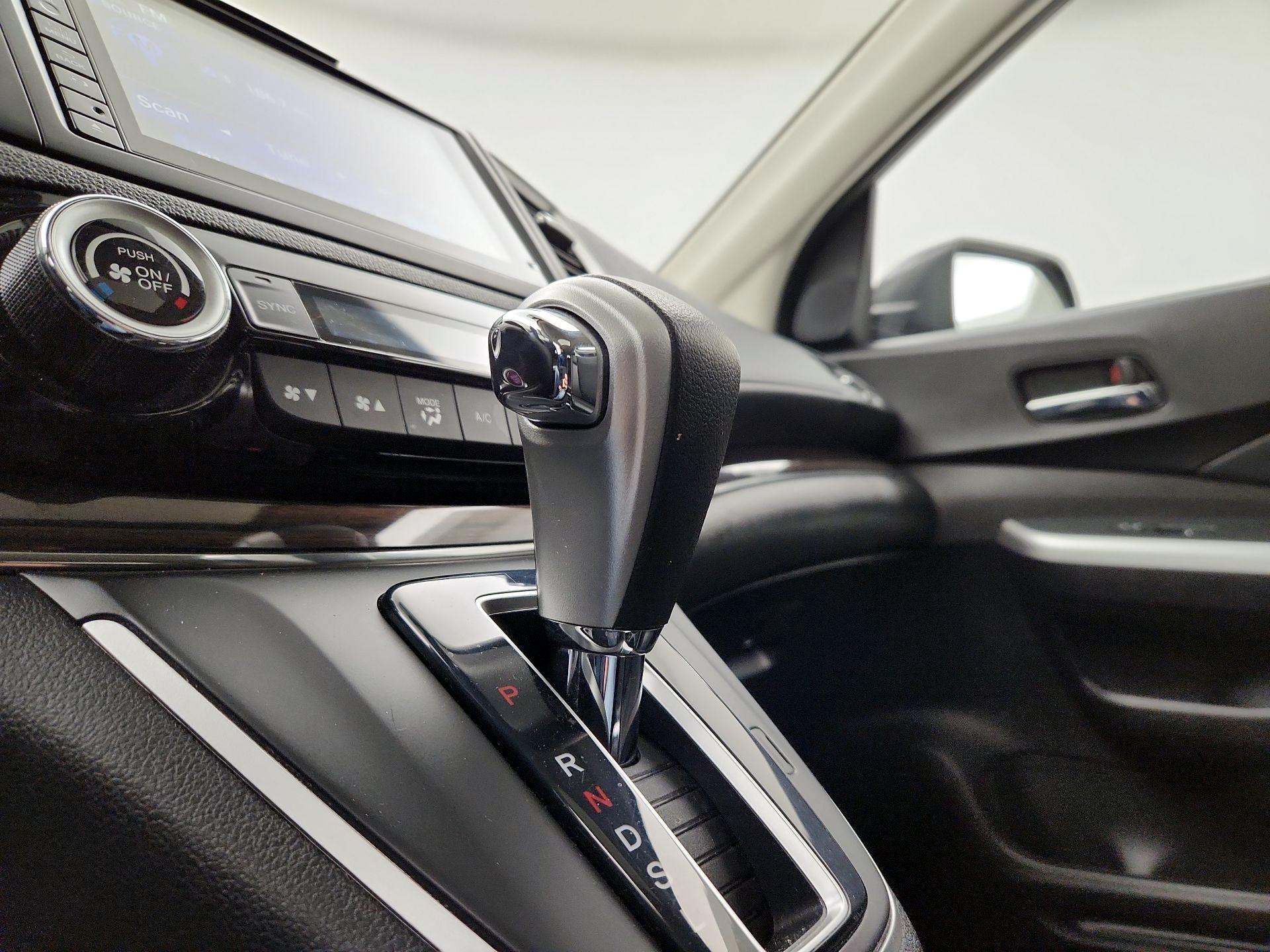 Thumbnail: 2016 Honda CR-V - 17