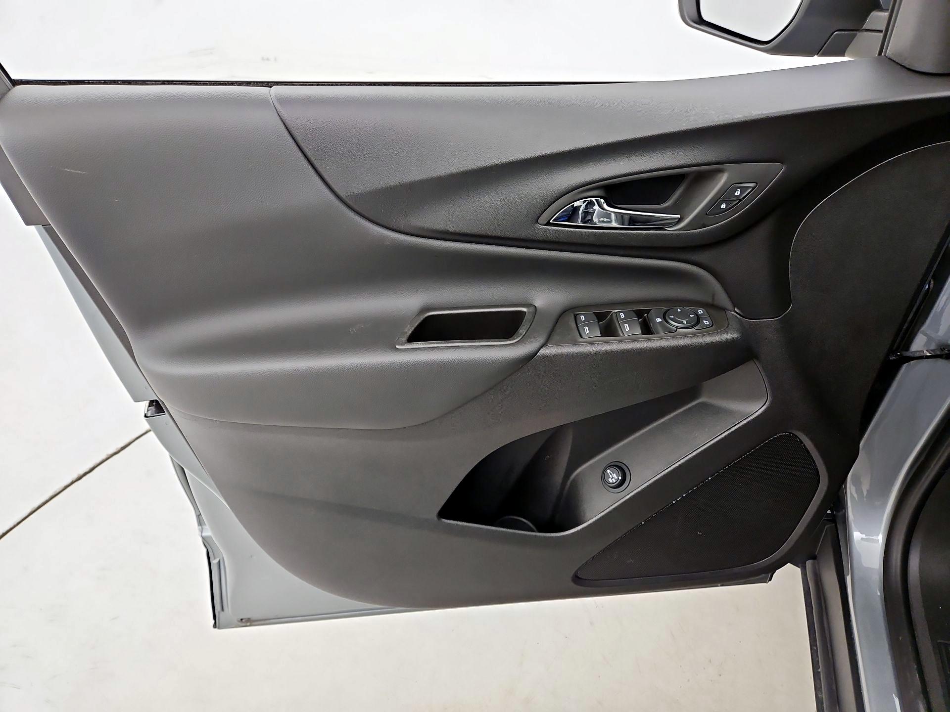 Thumbnail: 2024 Chevrolet Equinox - 12