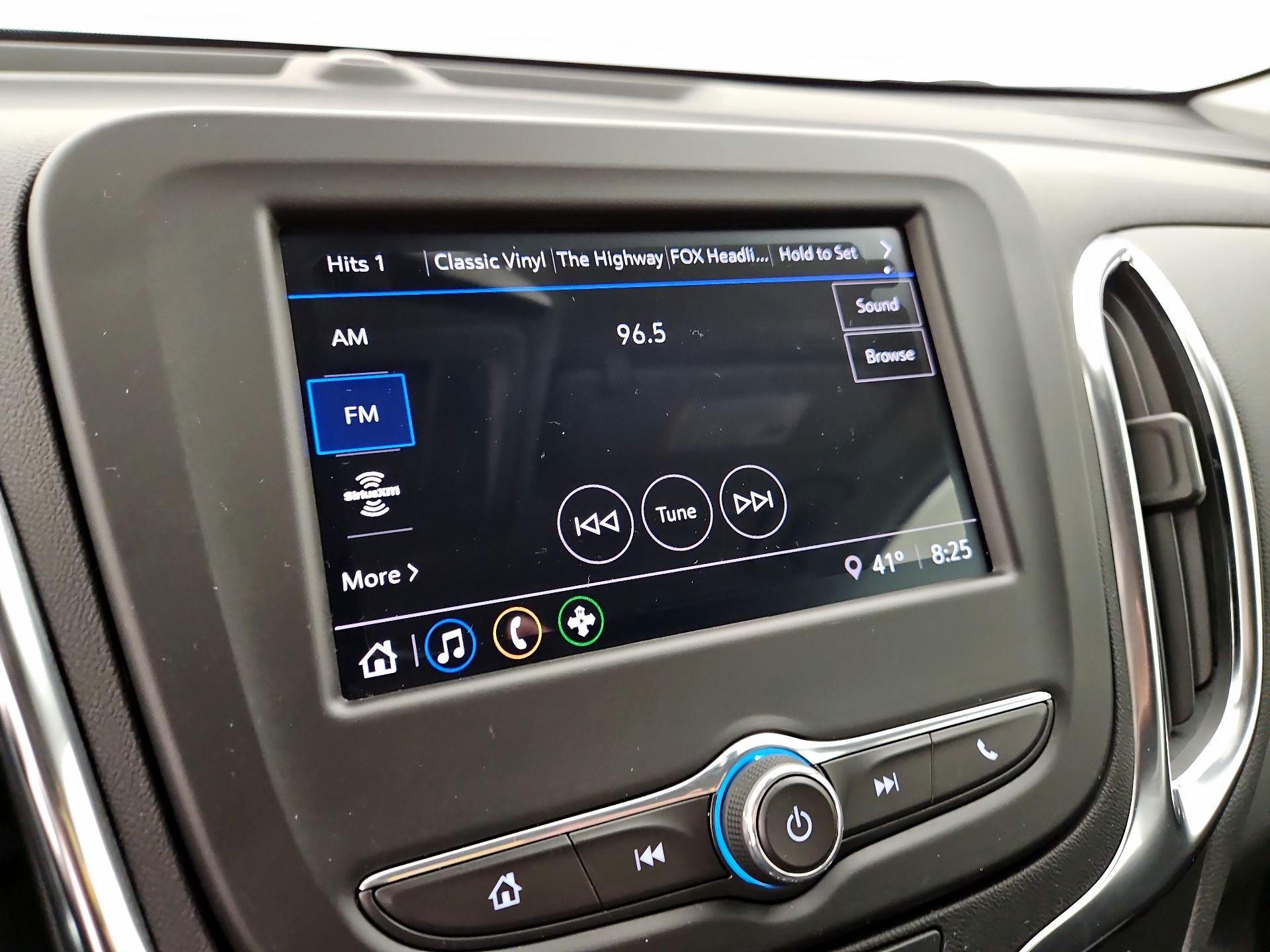 Thumbnail: 2024 Chevrolet Equinox - 15