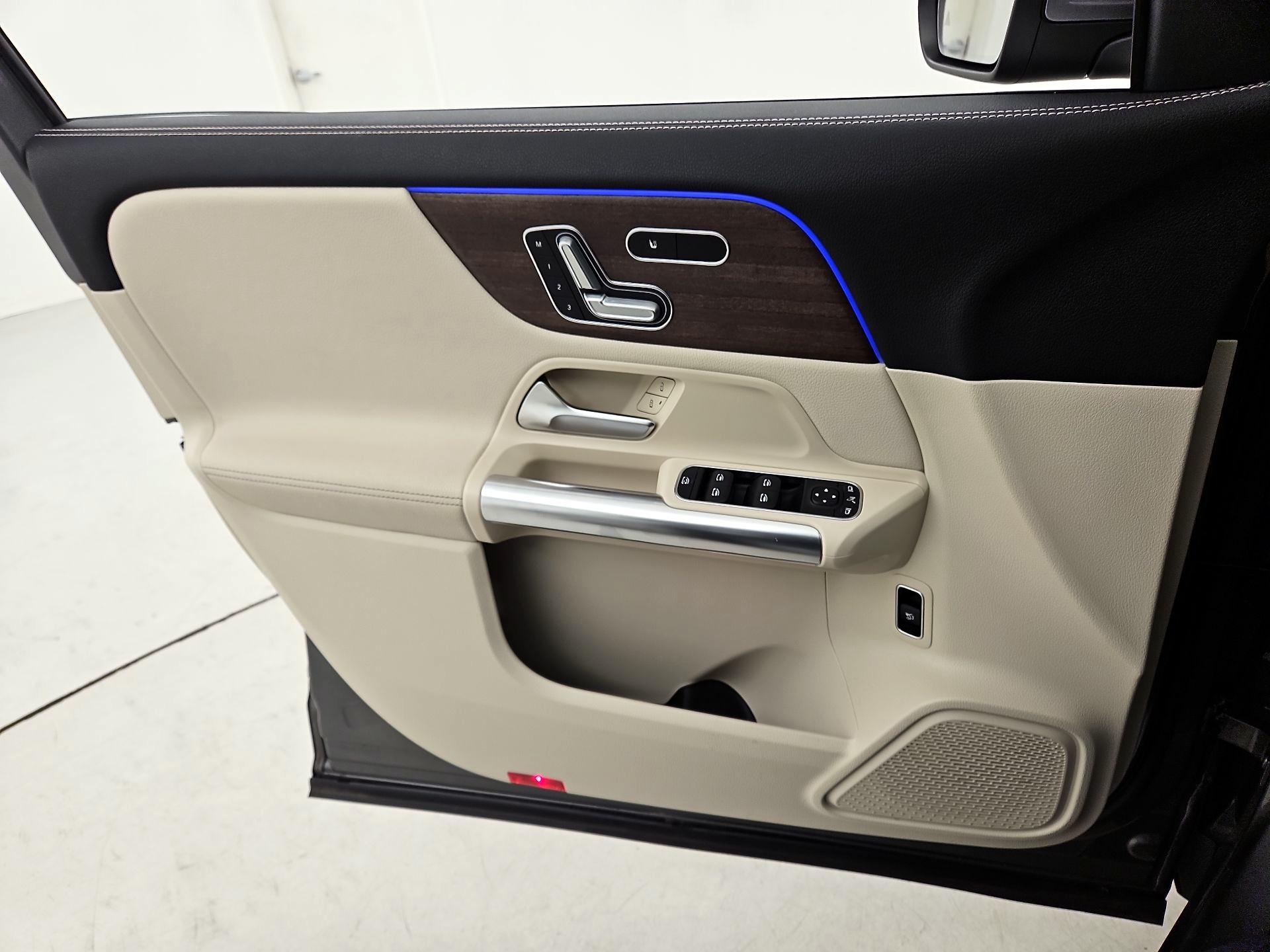 Thumbnail: 2023 Mercedes-Benz GLA - 12