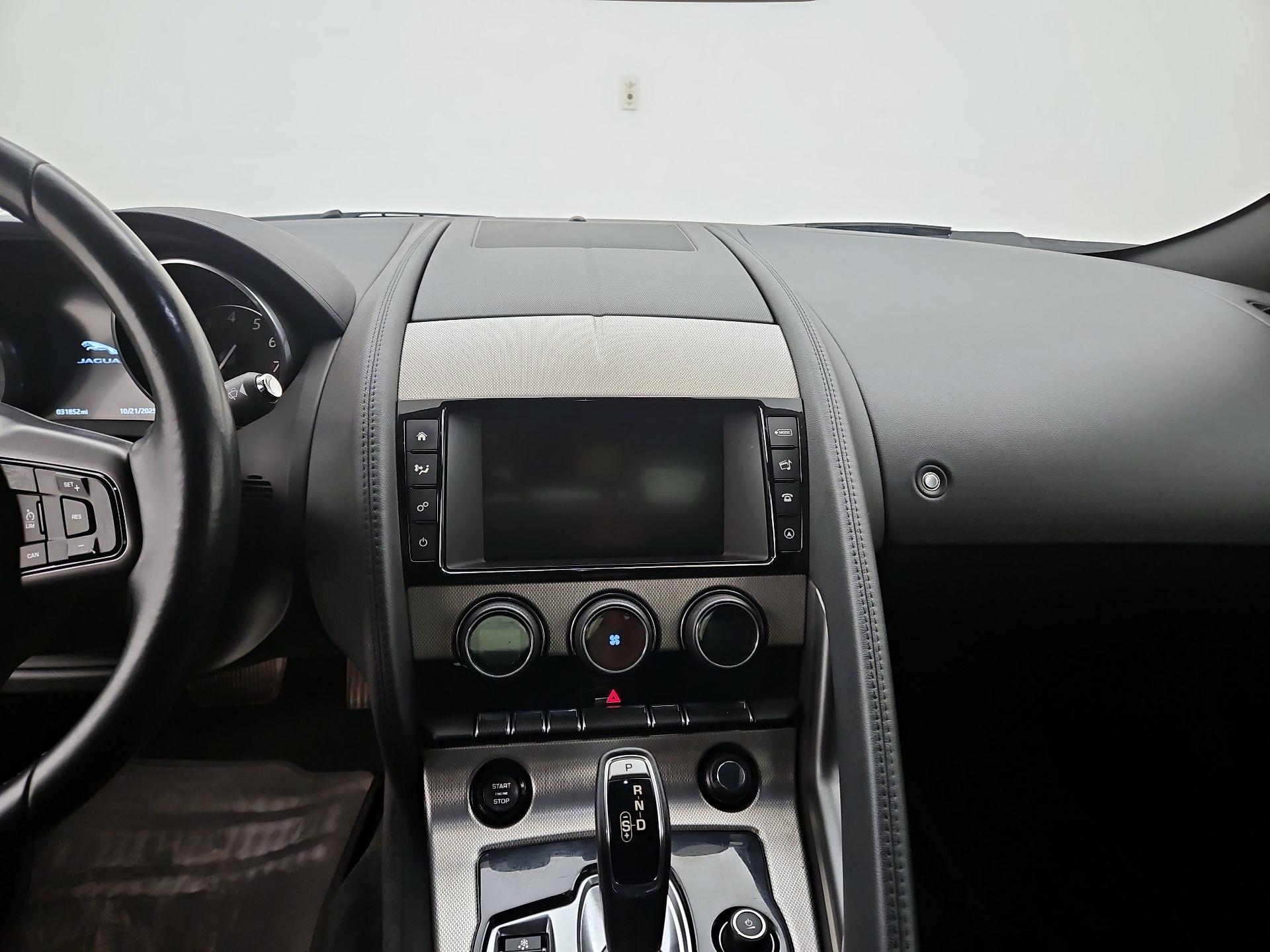 Thumbnail: 2016 Jaguar F-Type - 9