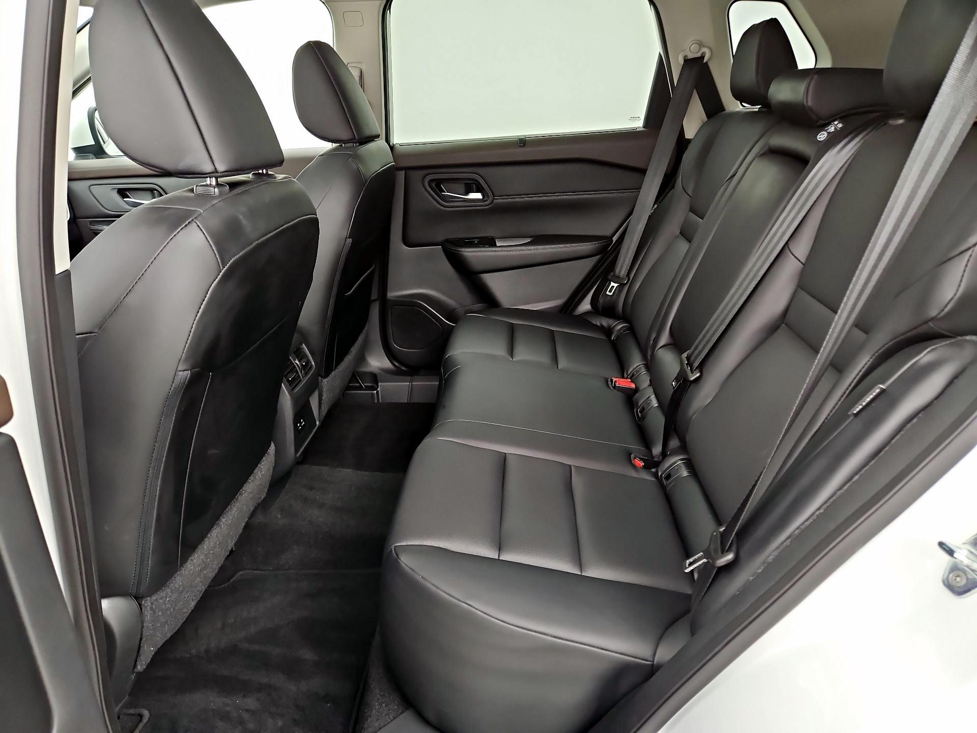 Thumbnail: 2023 Nissan Rogue - 20