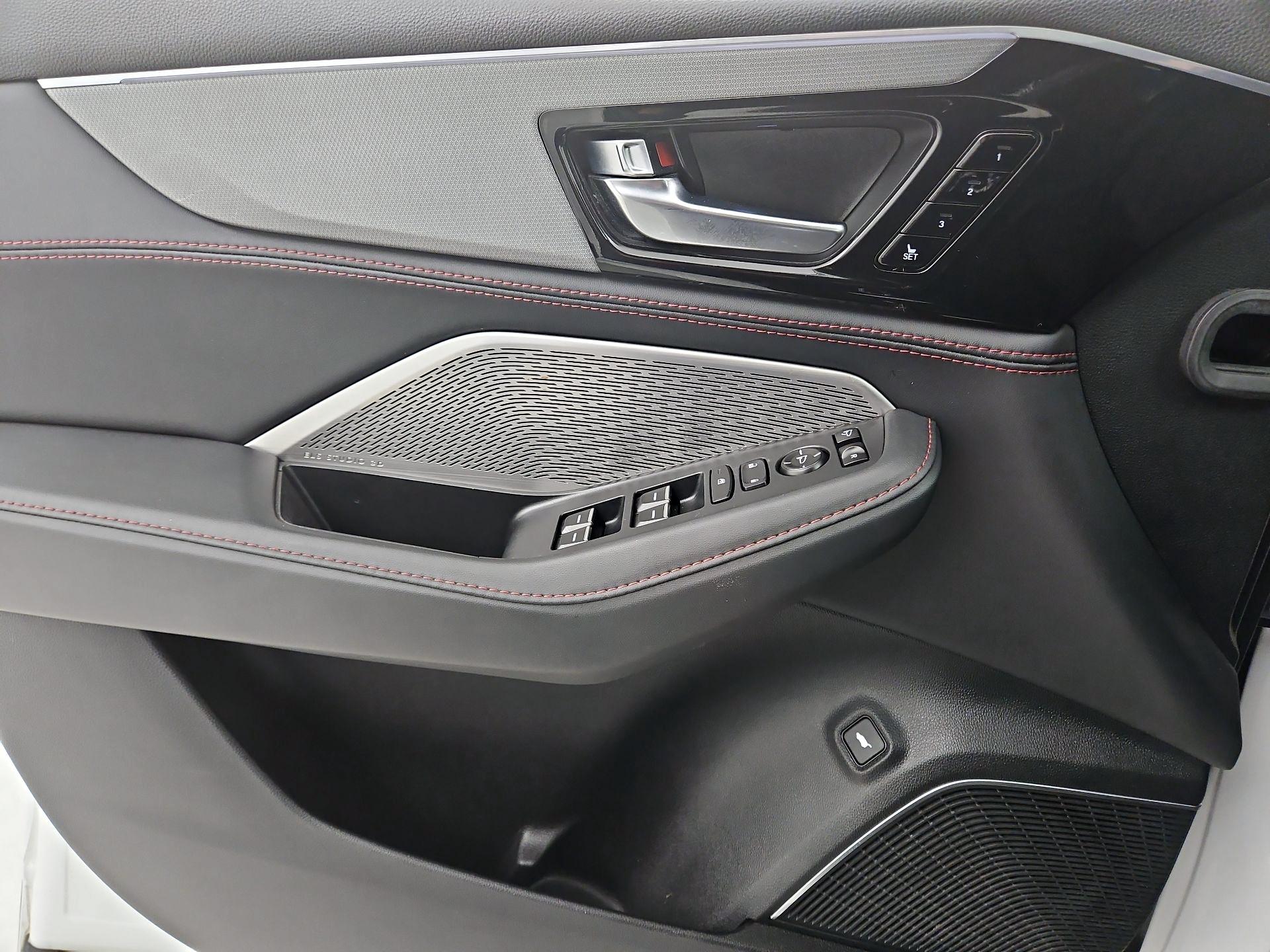 Thumbnail: 2023 Acura MDX - 12