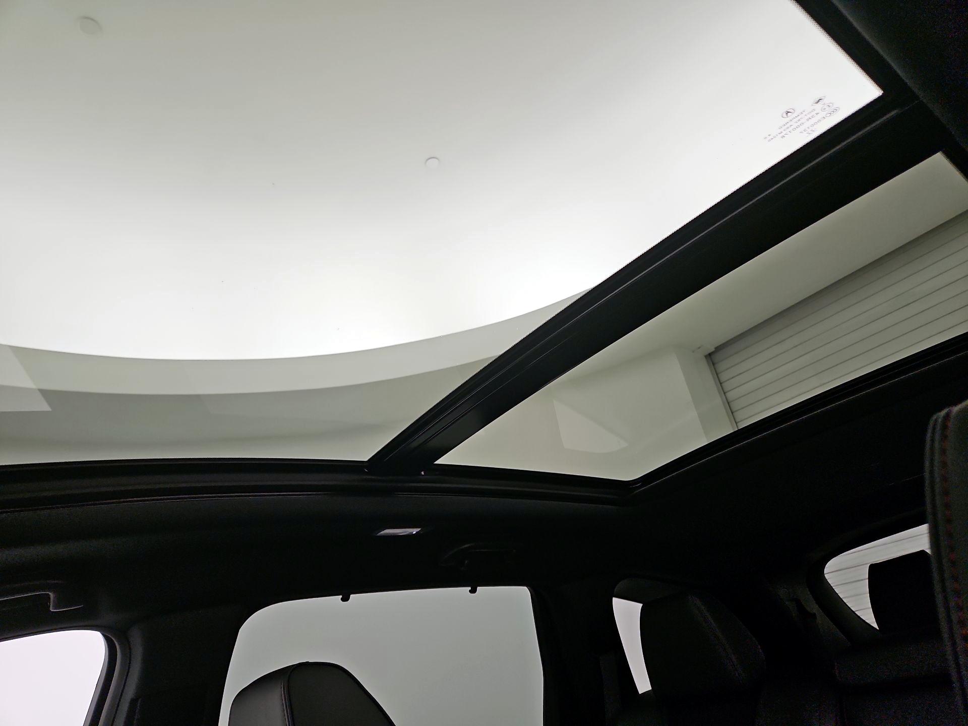 Thumbnail: 2023 Acura MDX - 20