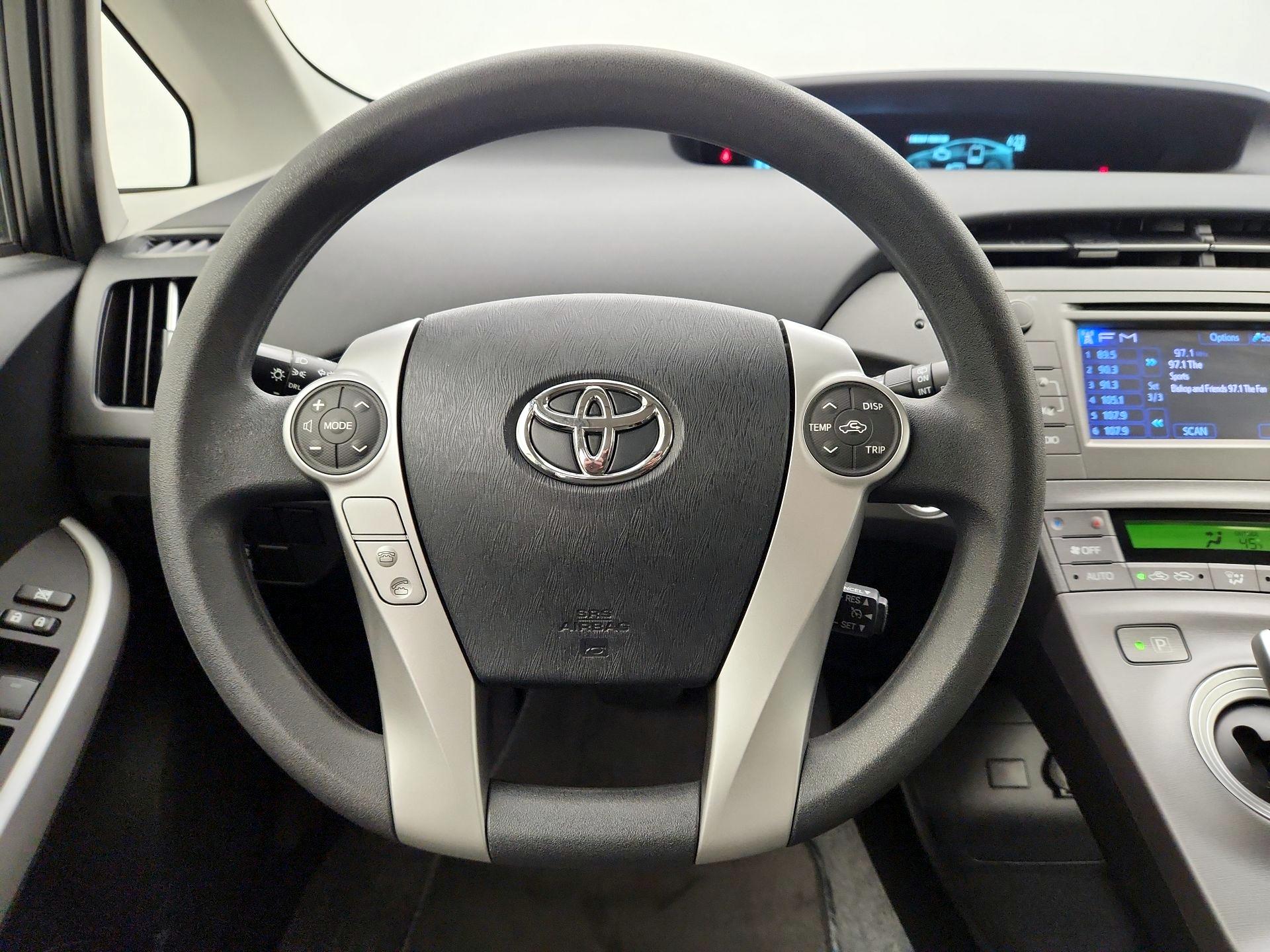 Thumbnail: 2015 Toyota Prius - 10