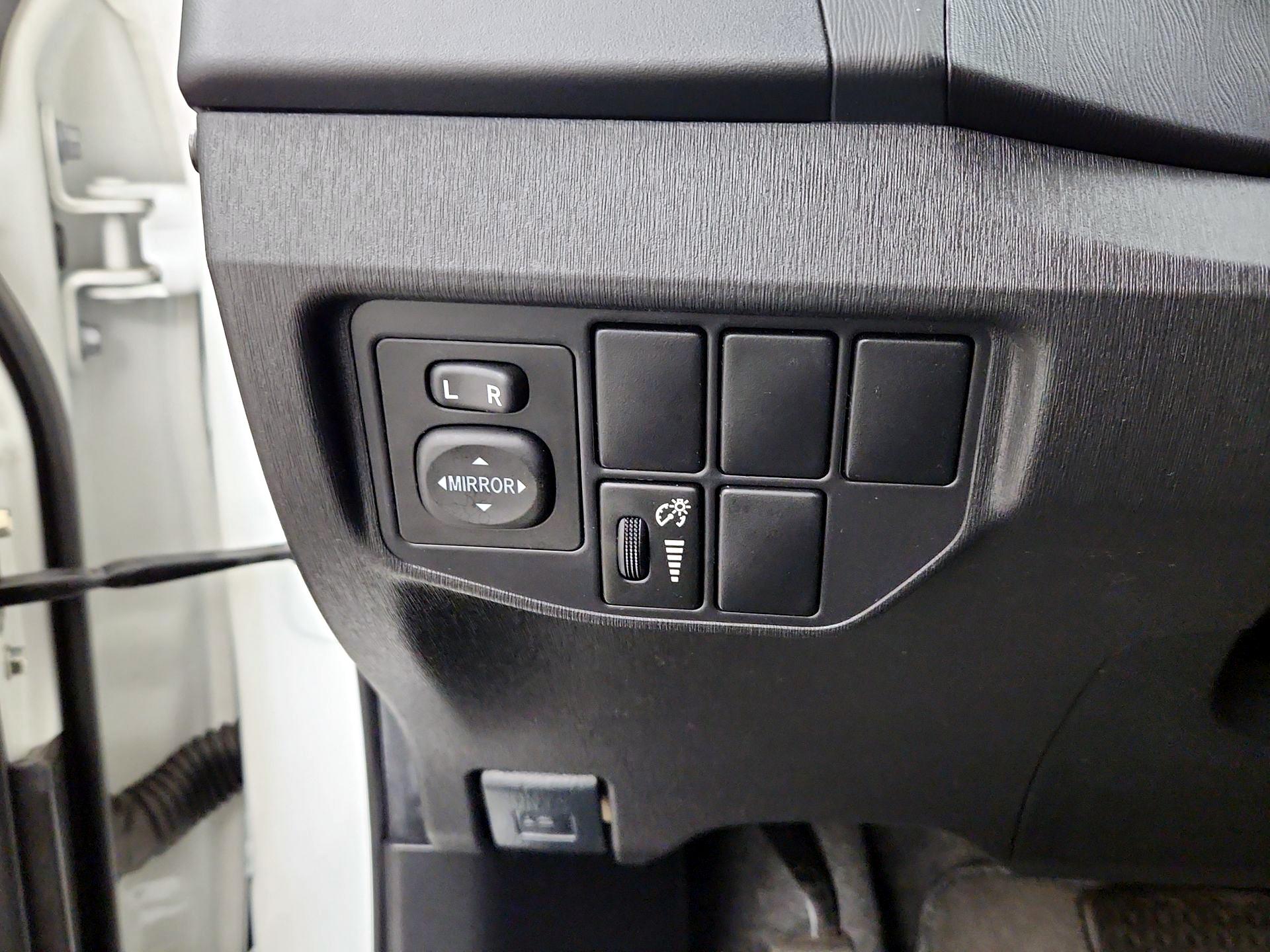 Thumbnail: 2015 Toyota Prius - 13