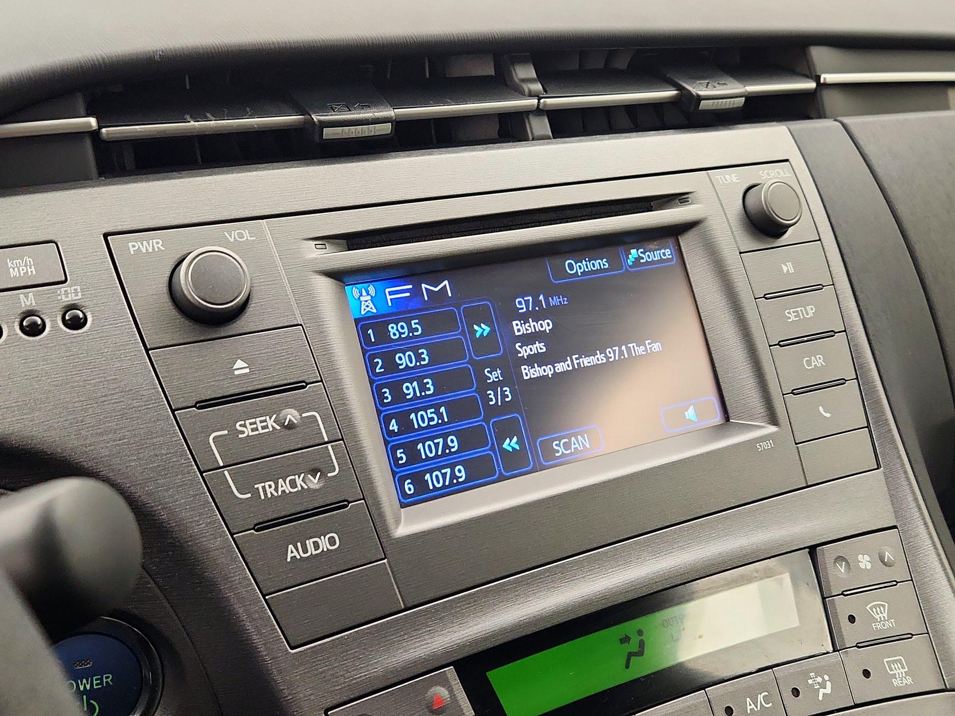 Thumbnail: 2015 Toyota Prius - 15