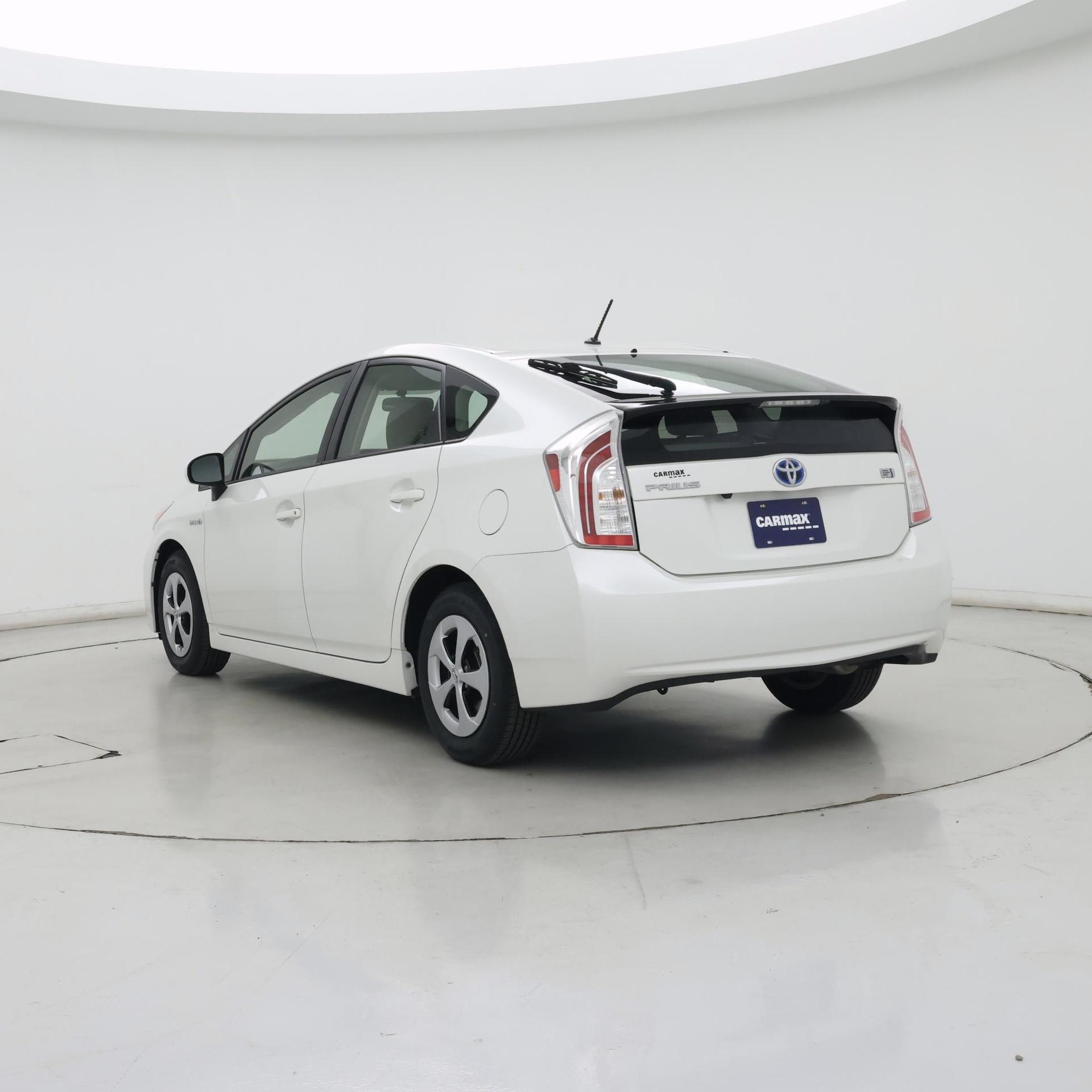 Thumbnail: 2015 Toyota Prius - 2