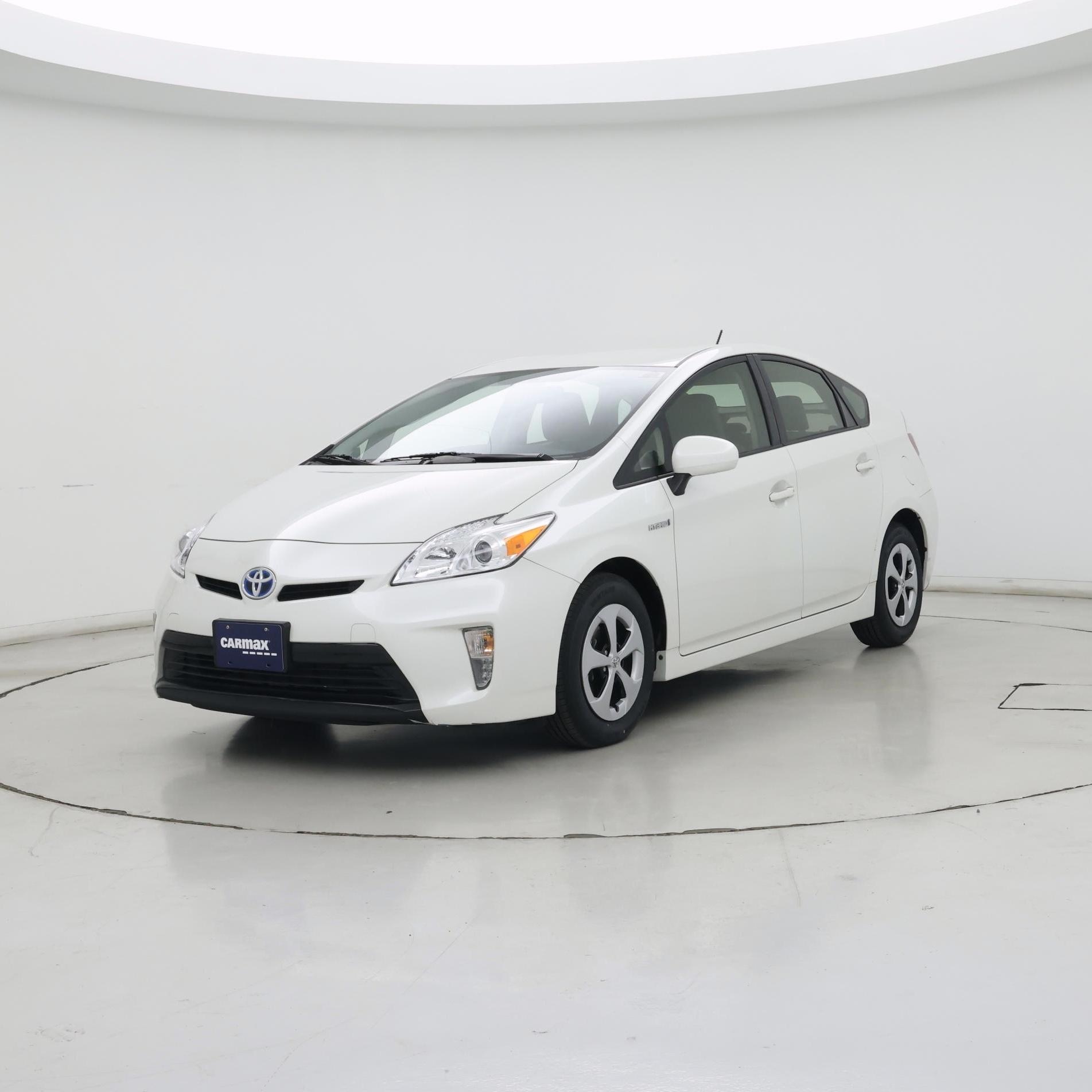 Thumbnail: 2015 Toyota Prius - 4
