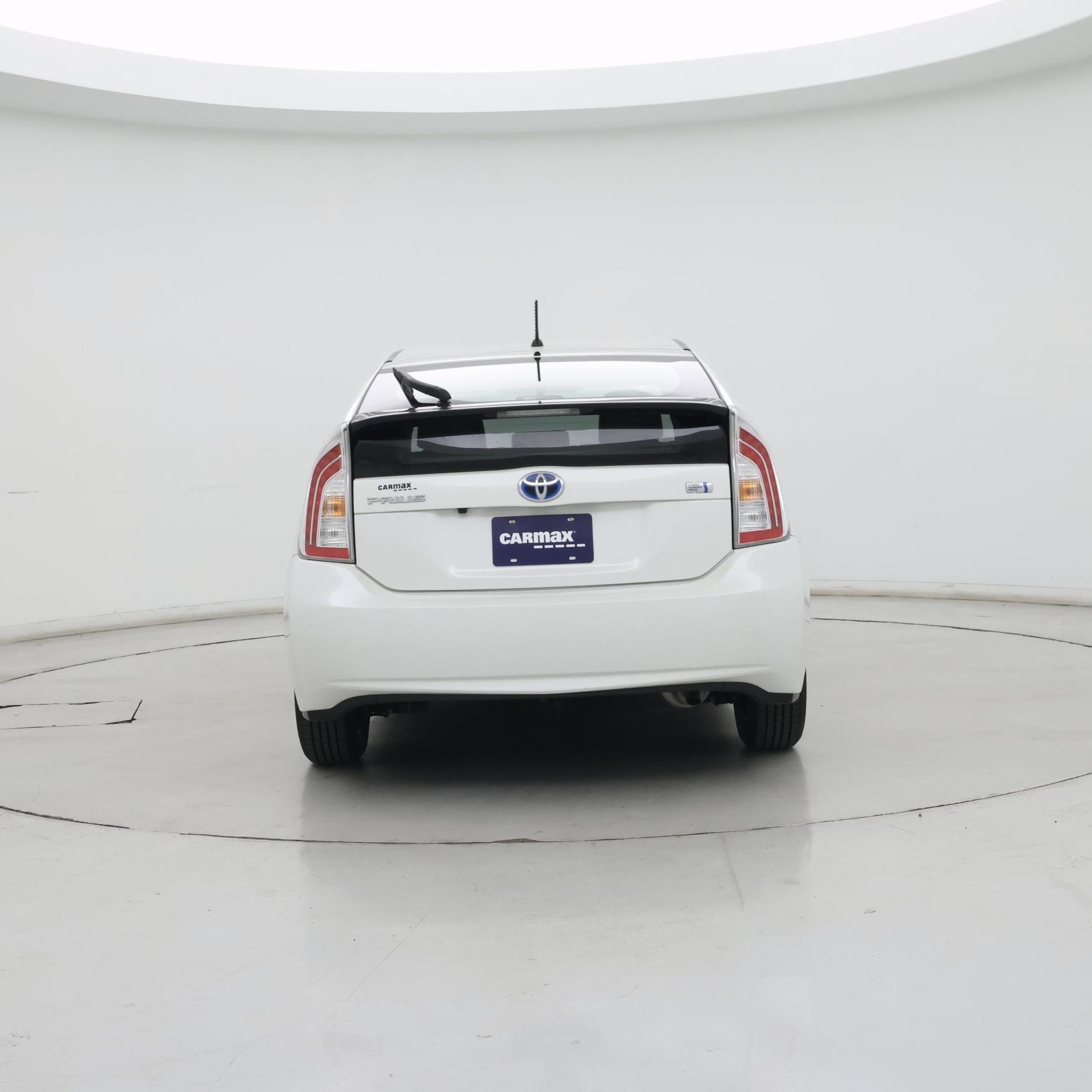 Thumbnail: 2015 Toyota Prius - 6