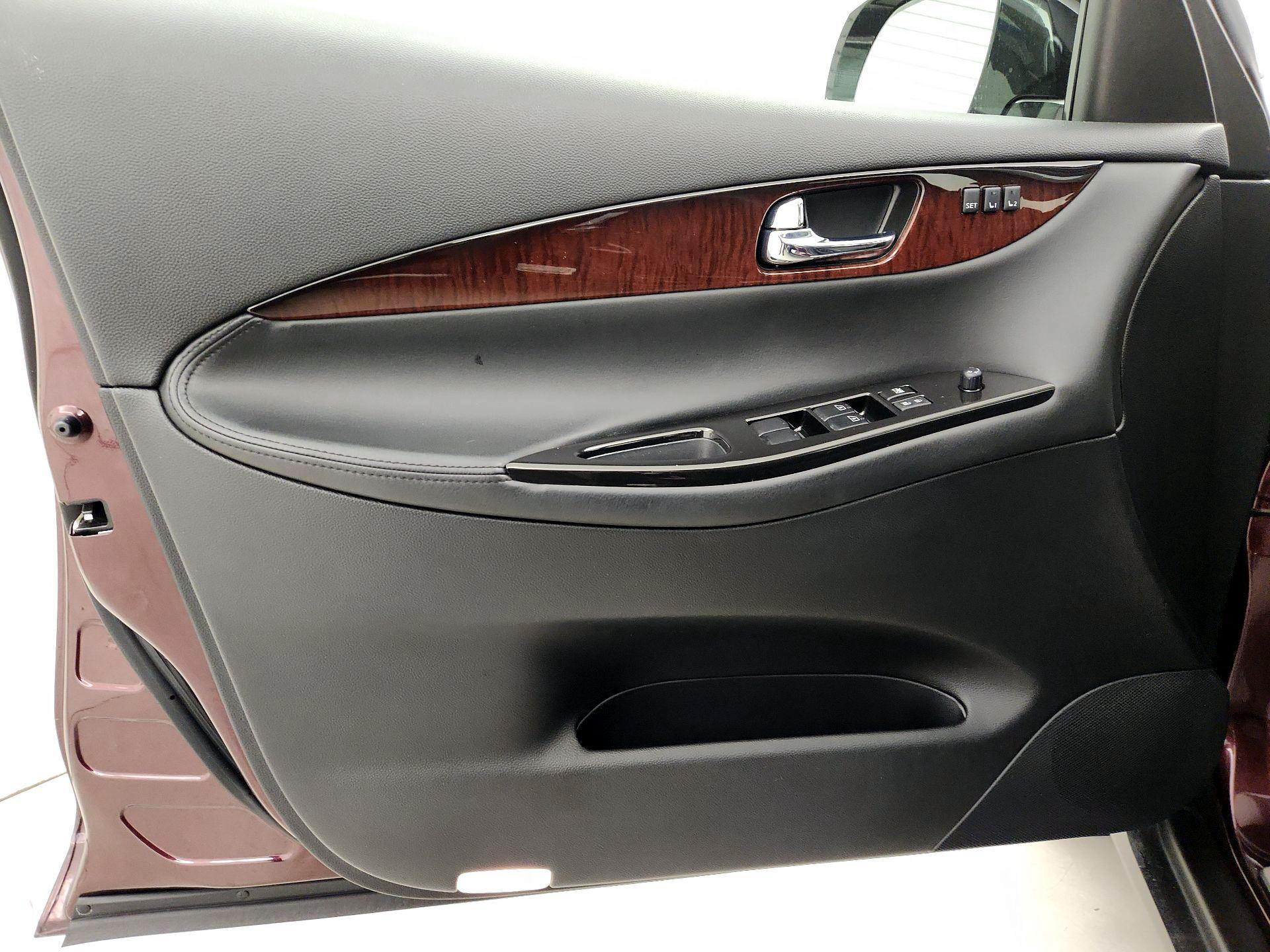 Thumbnail: 2017 INFINITI QX50 - 12