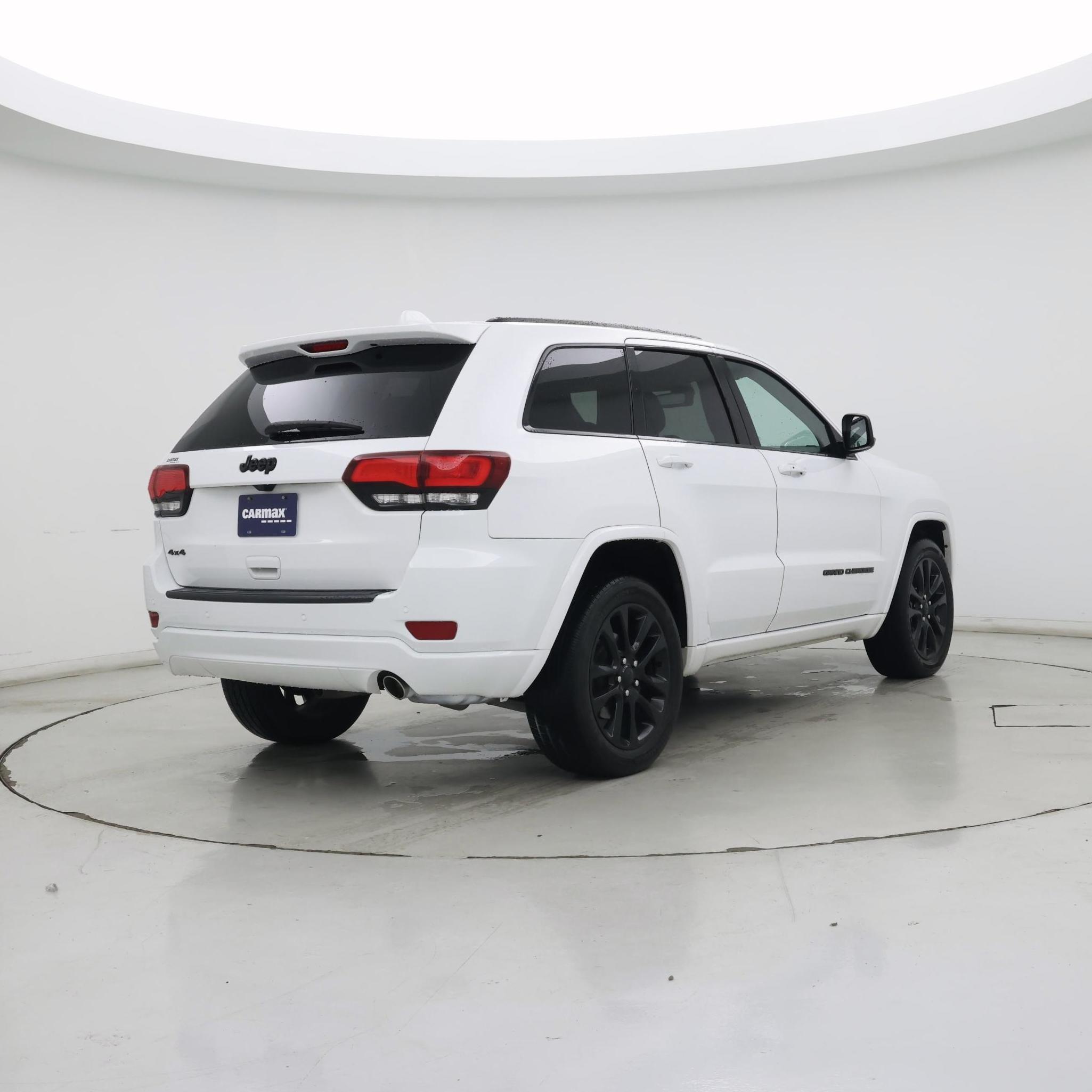 Thumbnail: 2020 Jeep Grand Cherokee - 8