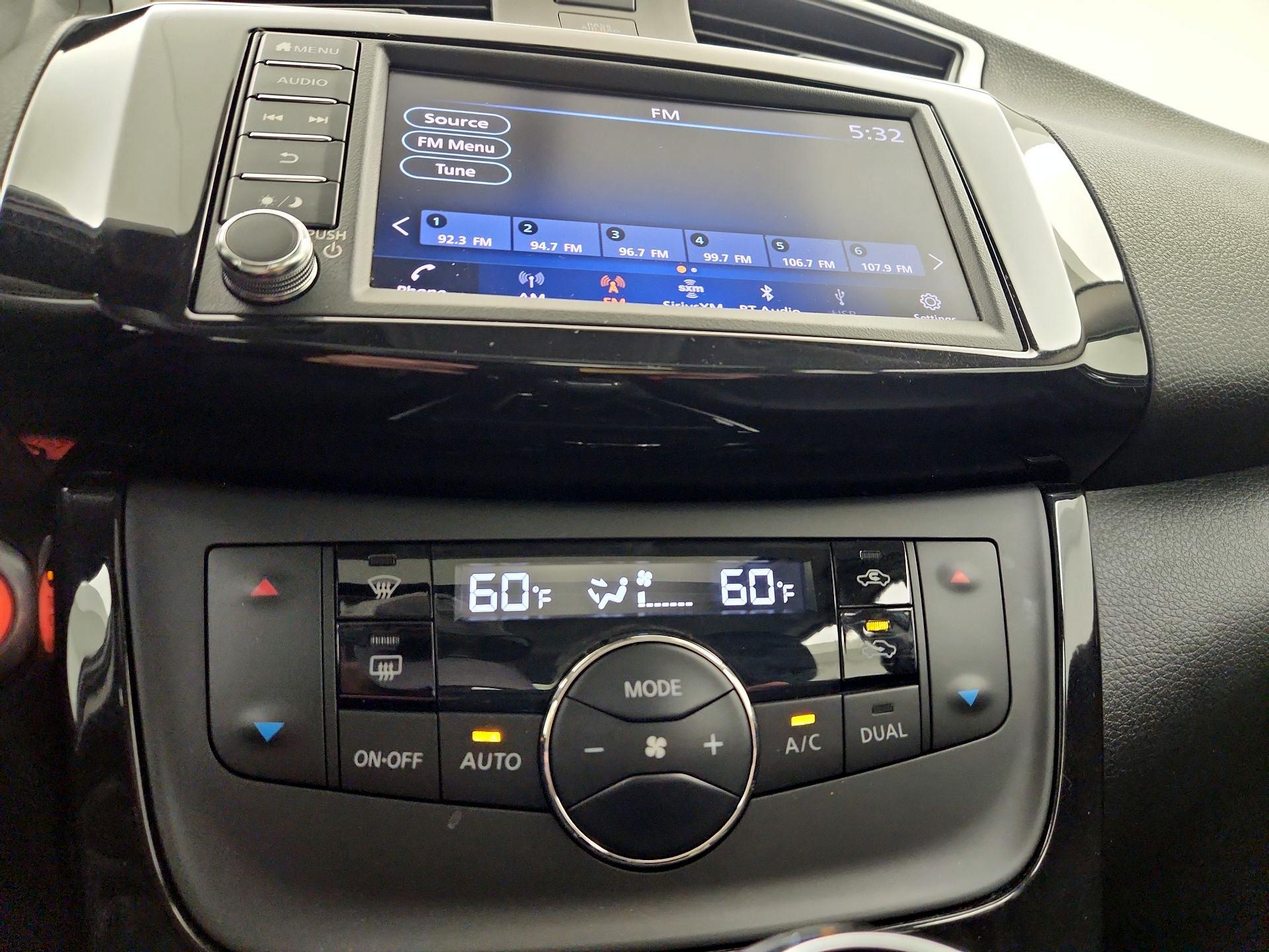 Thumbnail: 2019 Nissan Sentra - 16