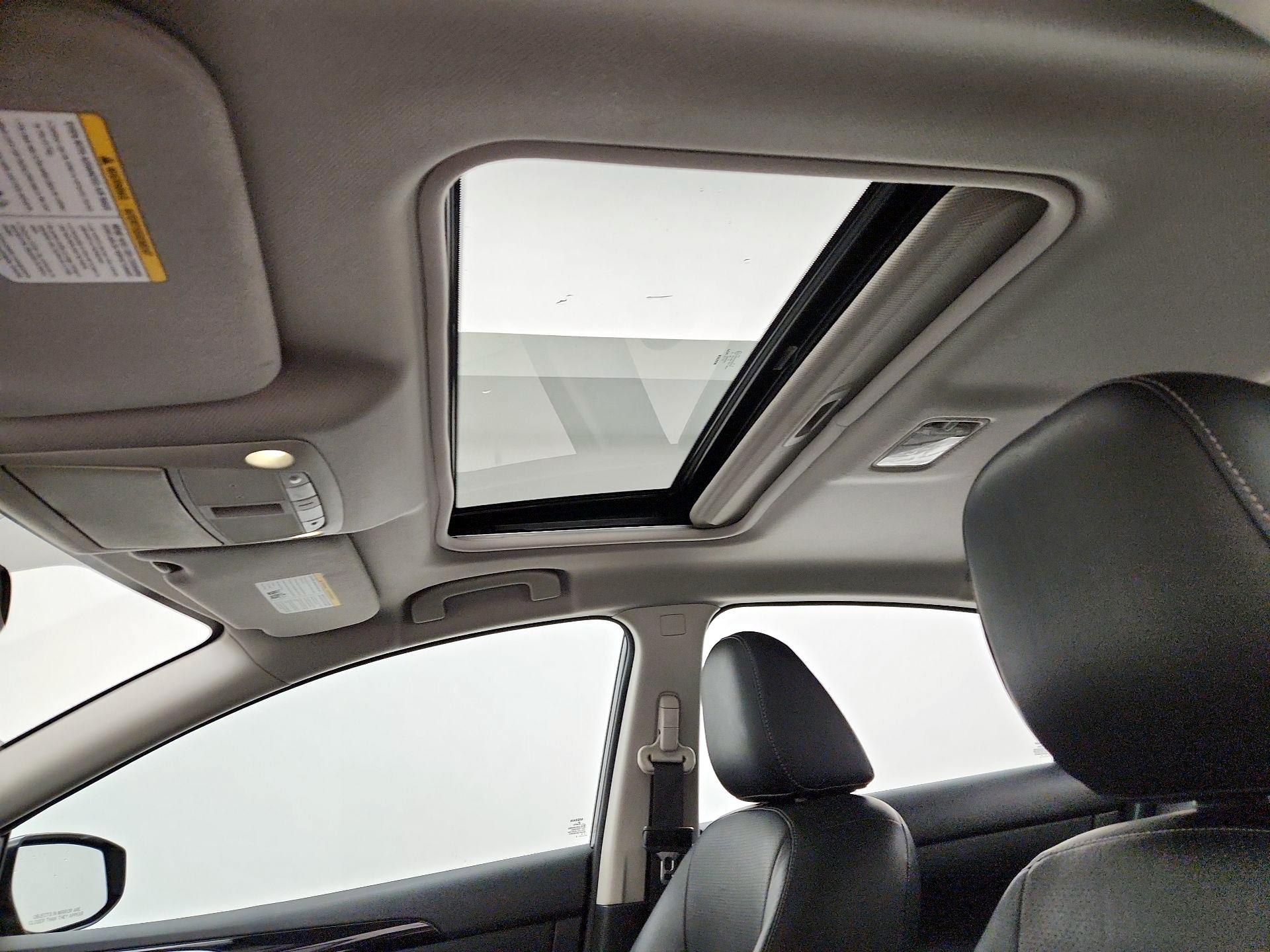 Thumbnail: 2019 Nissan Sentra - 19