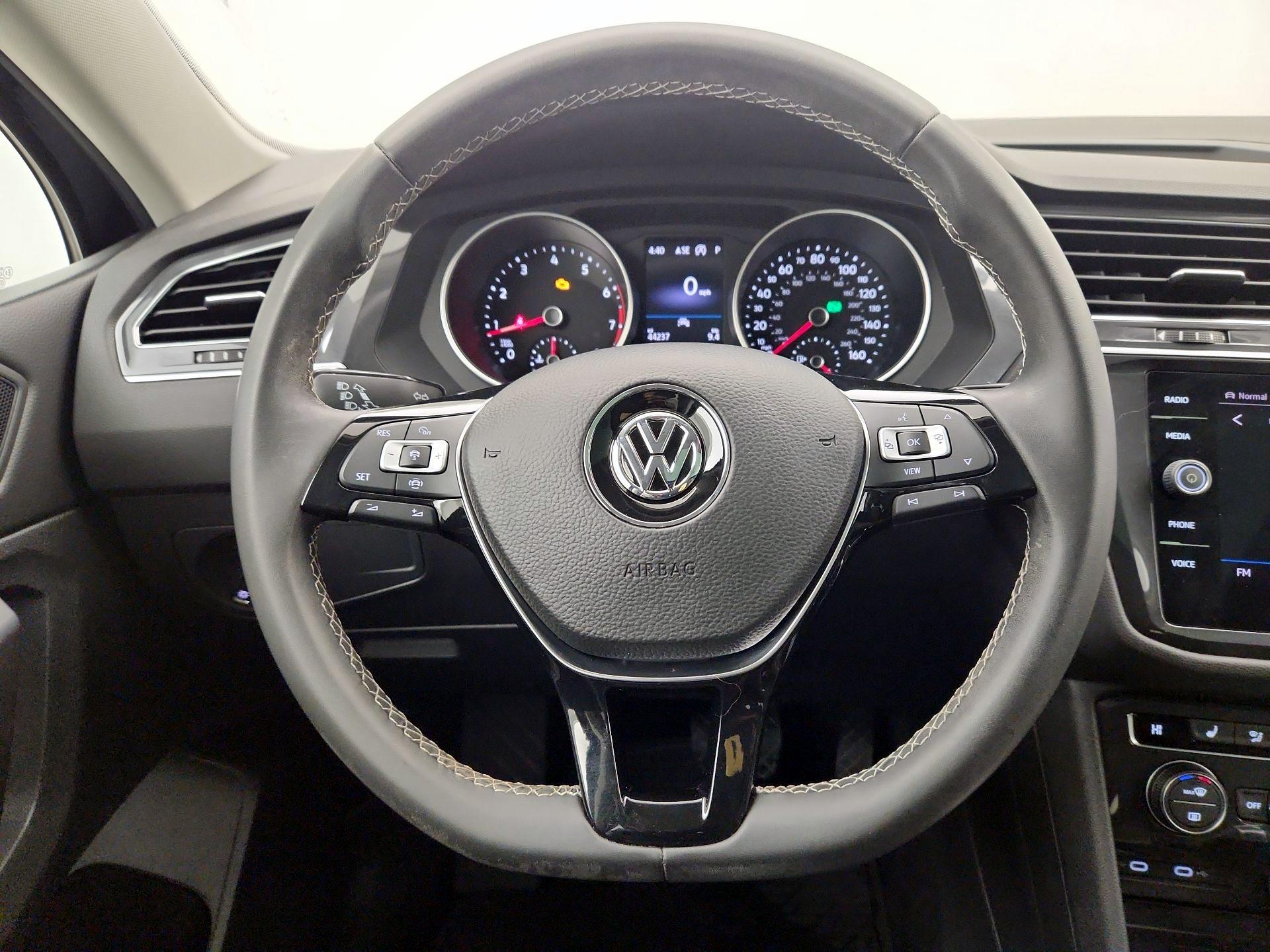 Thumbnail: 2021 Volkswagen Tiguan - 10