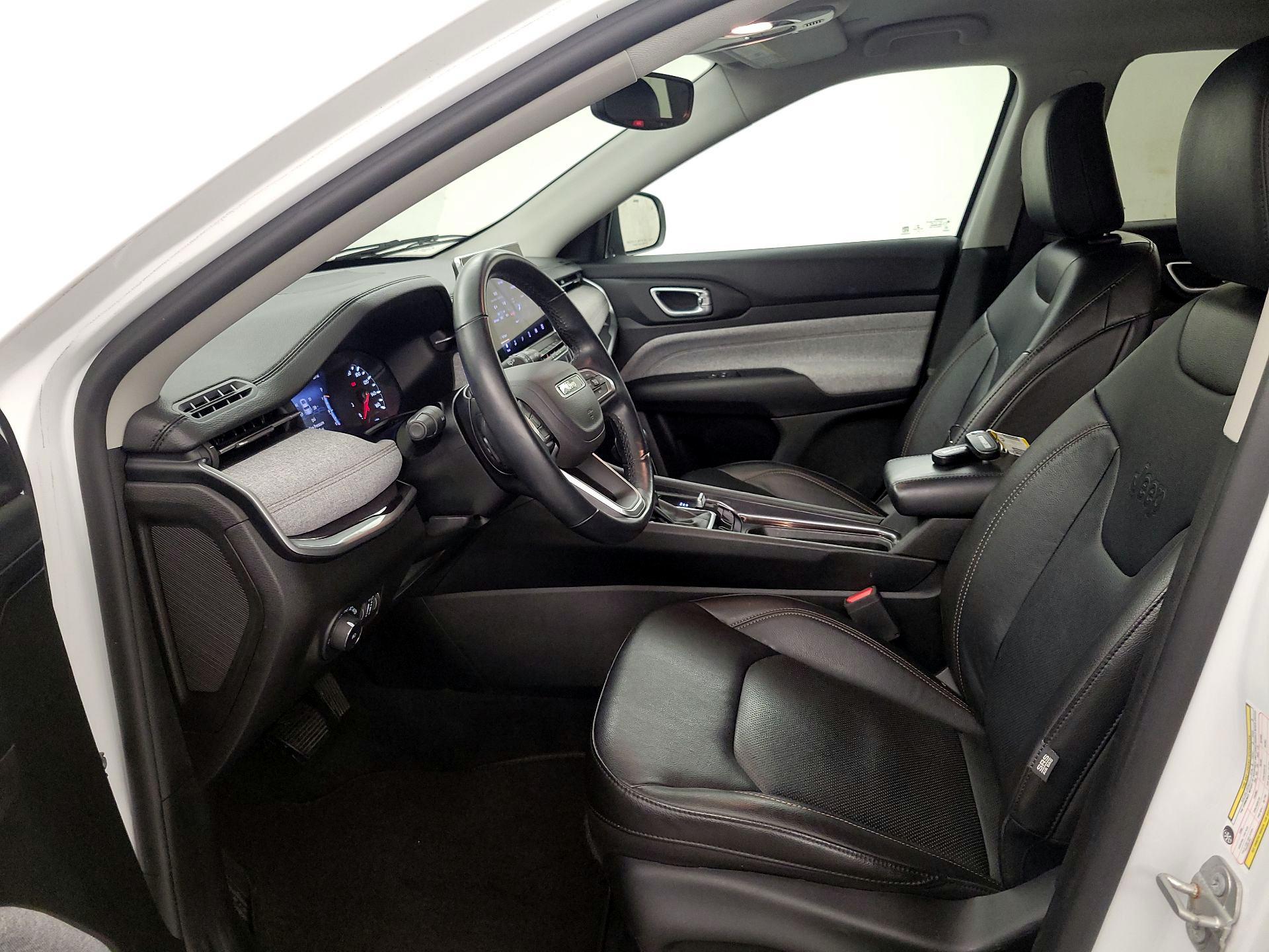 Thumbnail: 2022 Jeep Compass - 11