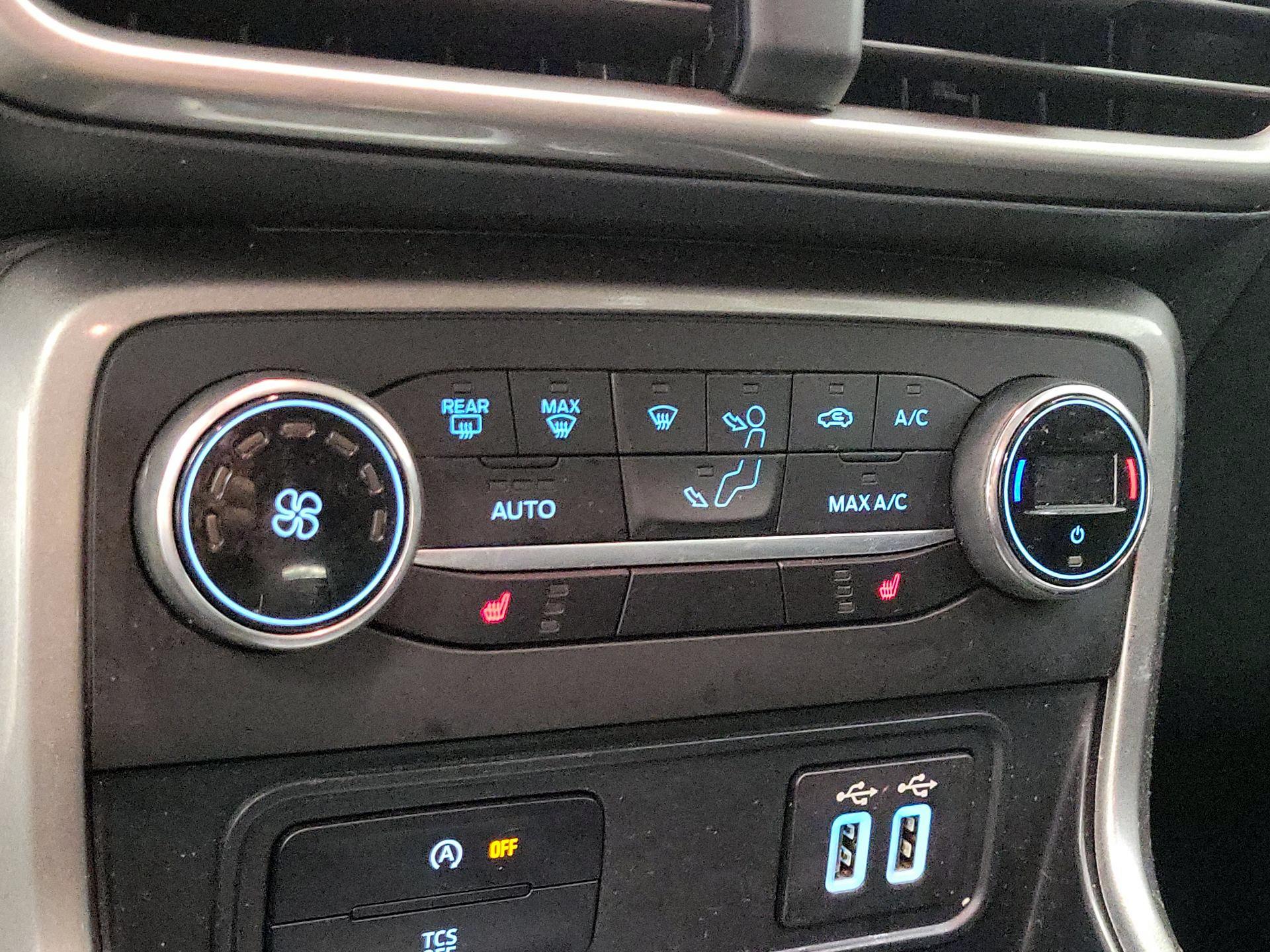 Thumbnail: 2021 Ford EcoSport - 16