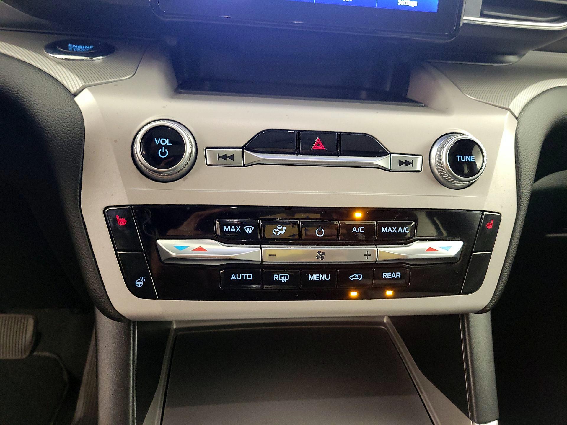 Thumbnail: 2023 Ford Explorer - 16