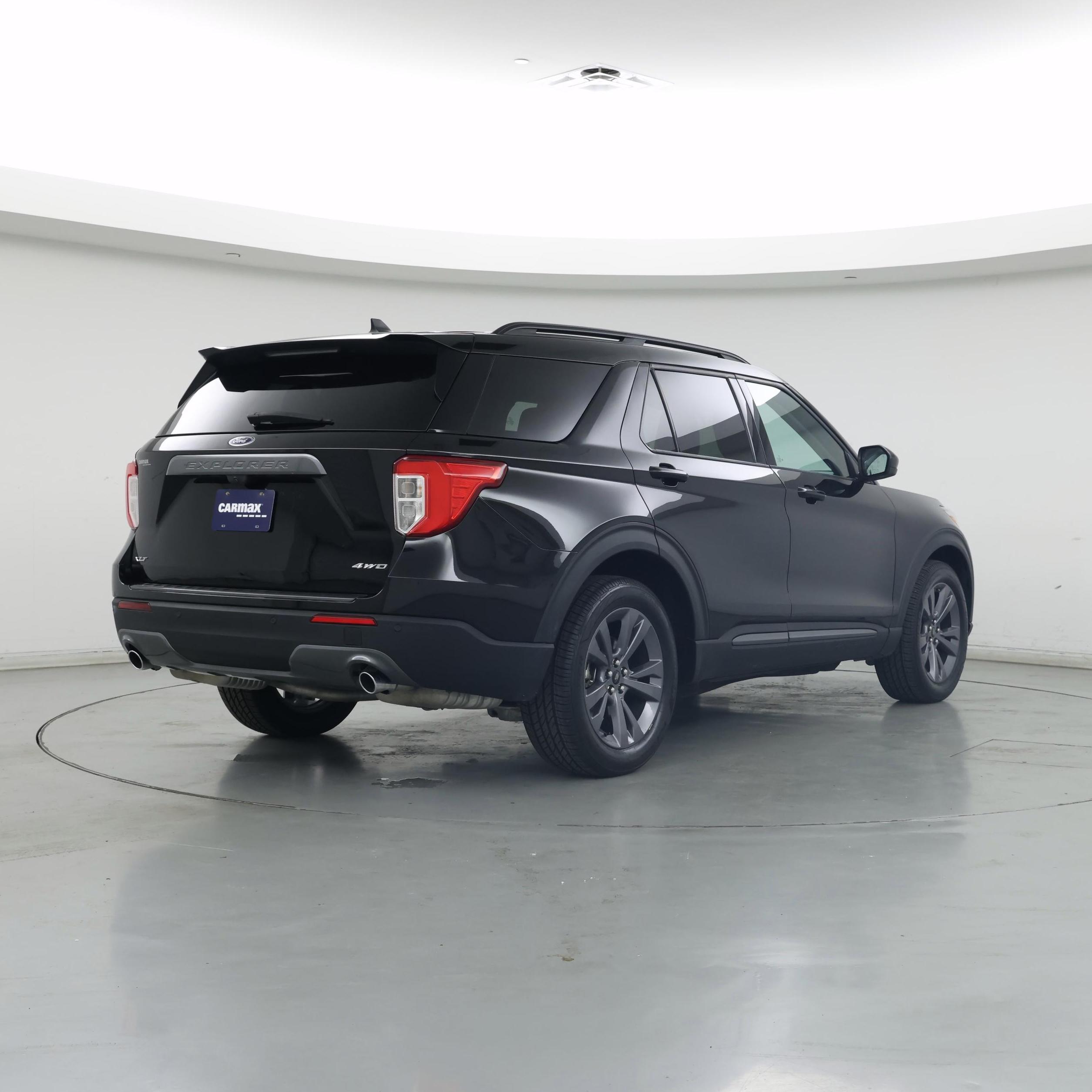 Thumbnail: 2023 Ford Explorer - 8