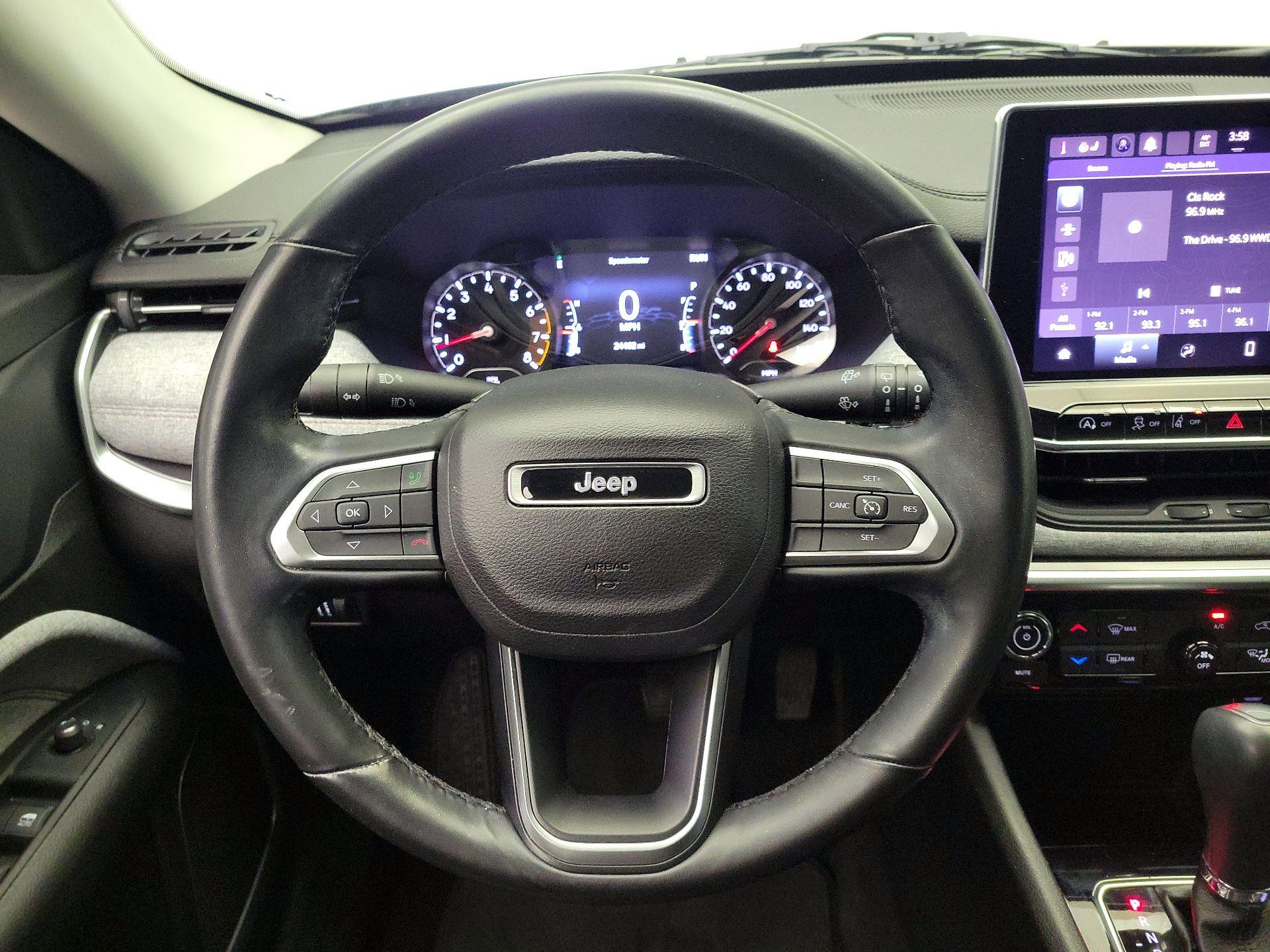 Thumbnail: 2022 Jeep Compass - 10