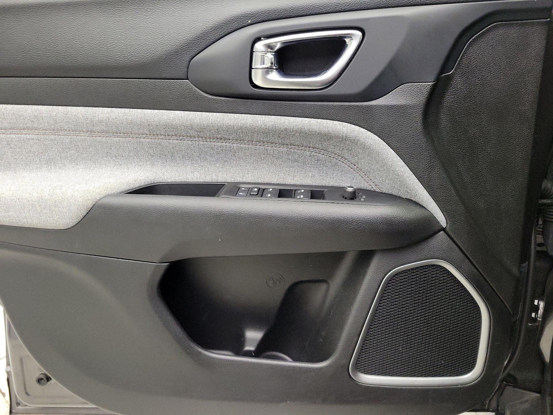 Thumbnail: 2022 Jeep Compass - 12