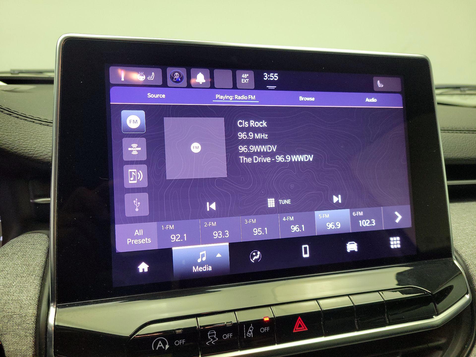 Thumbnail: 2022 Jeep Compass - 14