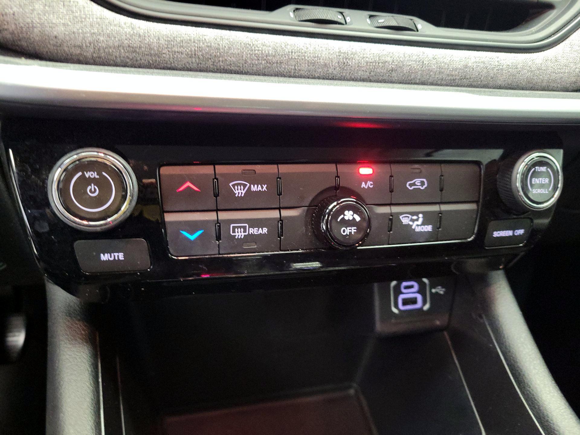 Thumbnail: 2022 Jeep Compass - 15