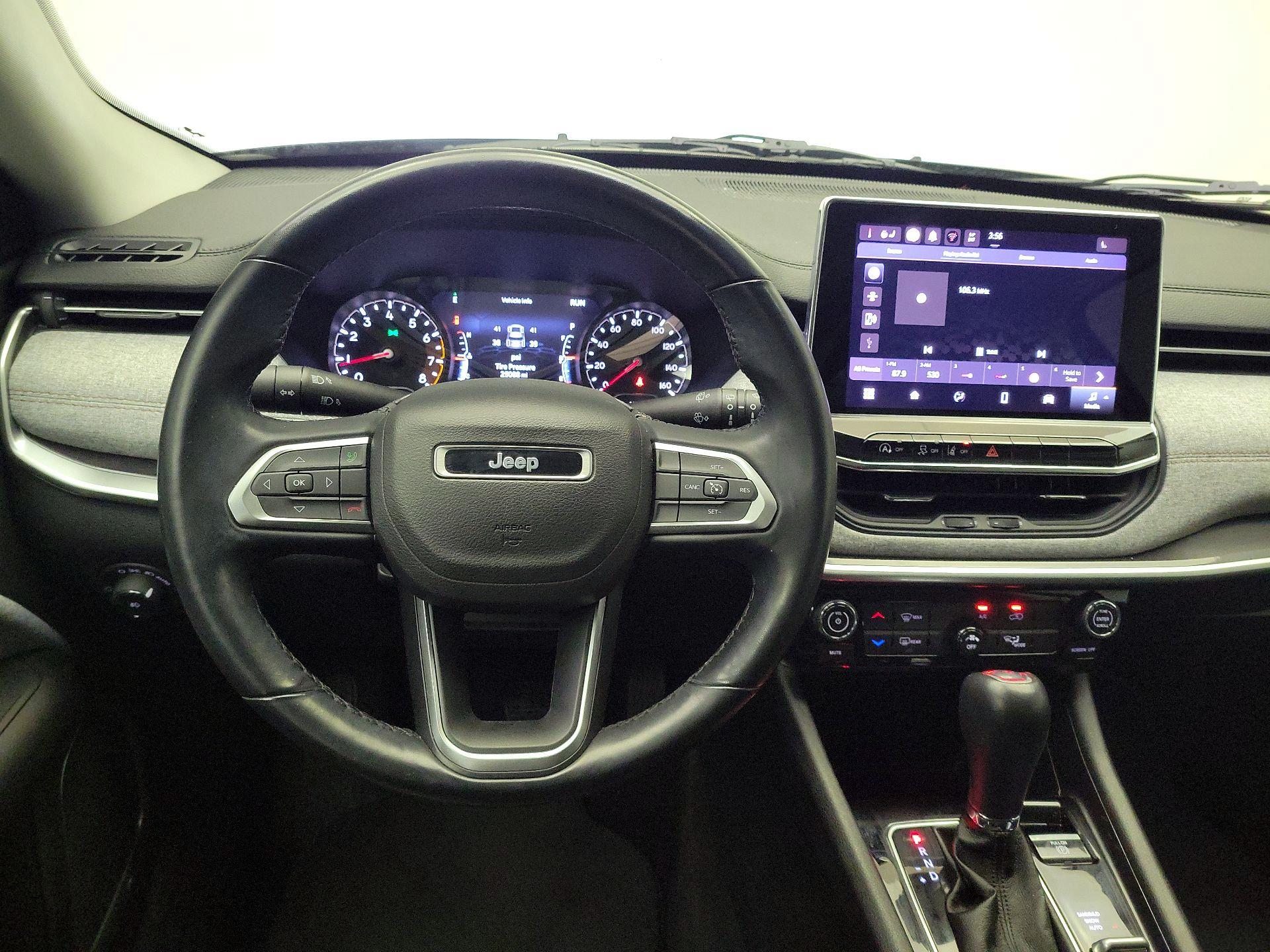 Thumbnail: 2022 Jeep Compass - 10