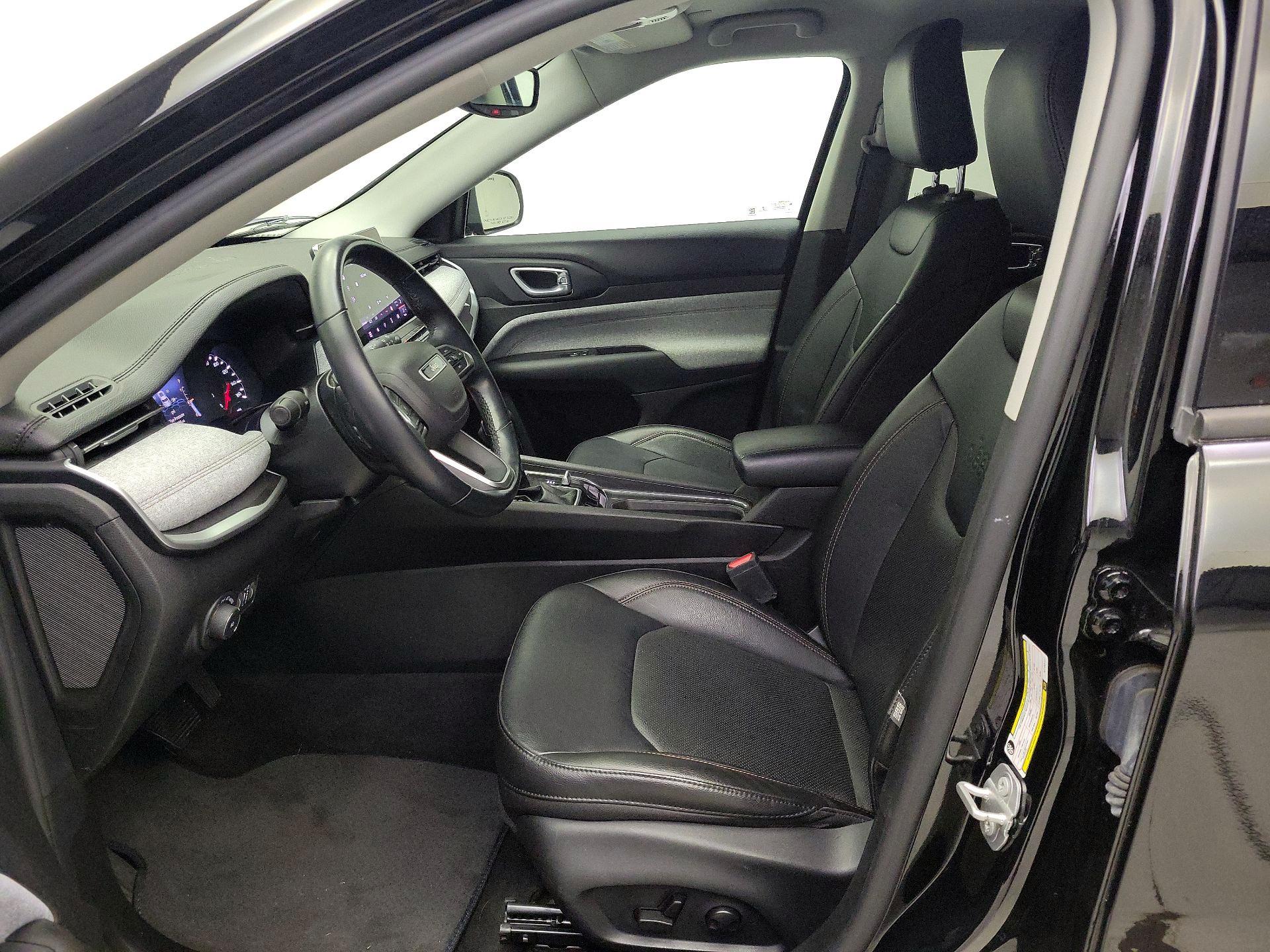 Thumbnail: 2022 Jeep Compass - 11