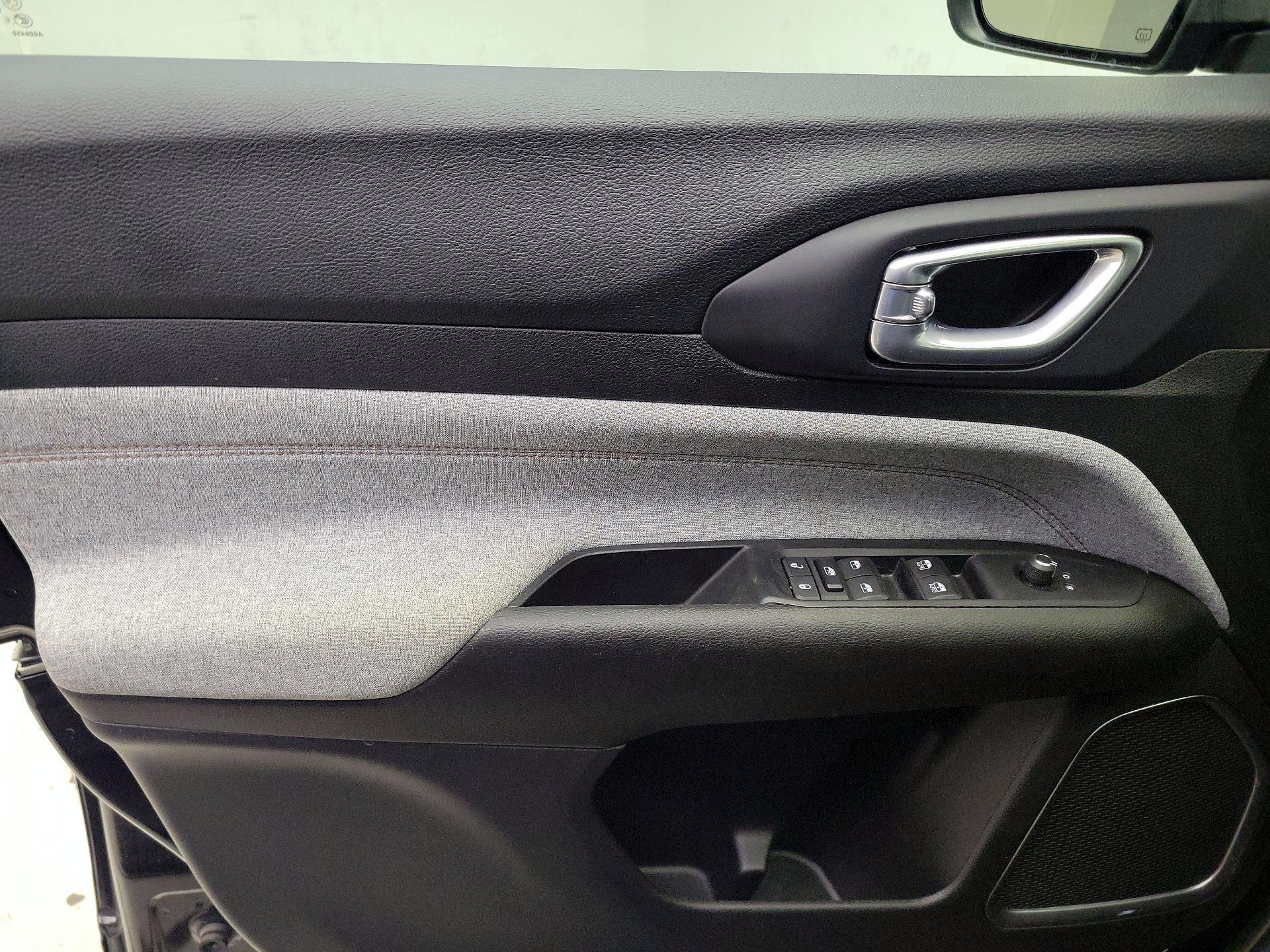 Thumbnail: 2022 Jeep Compass - 12