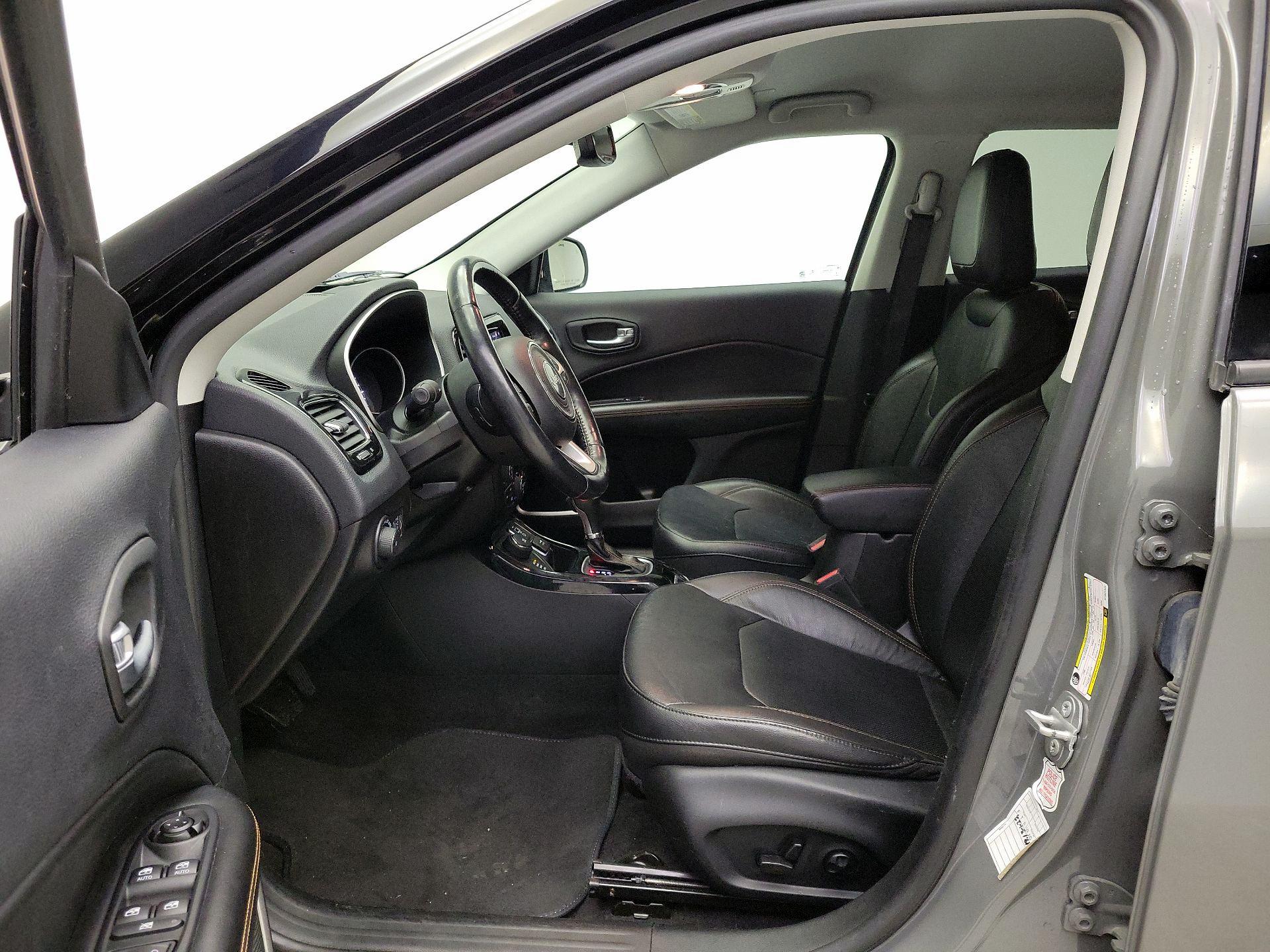 Thumbnail: 2021 Jeep Compass - 11