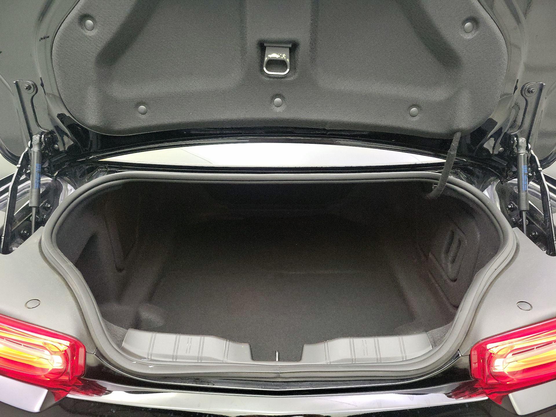 Thumbnail: 2022 Chevrolet Camaro - 19