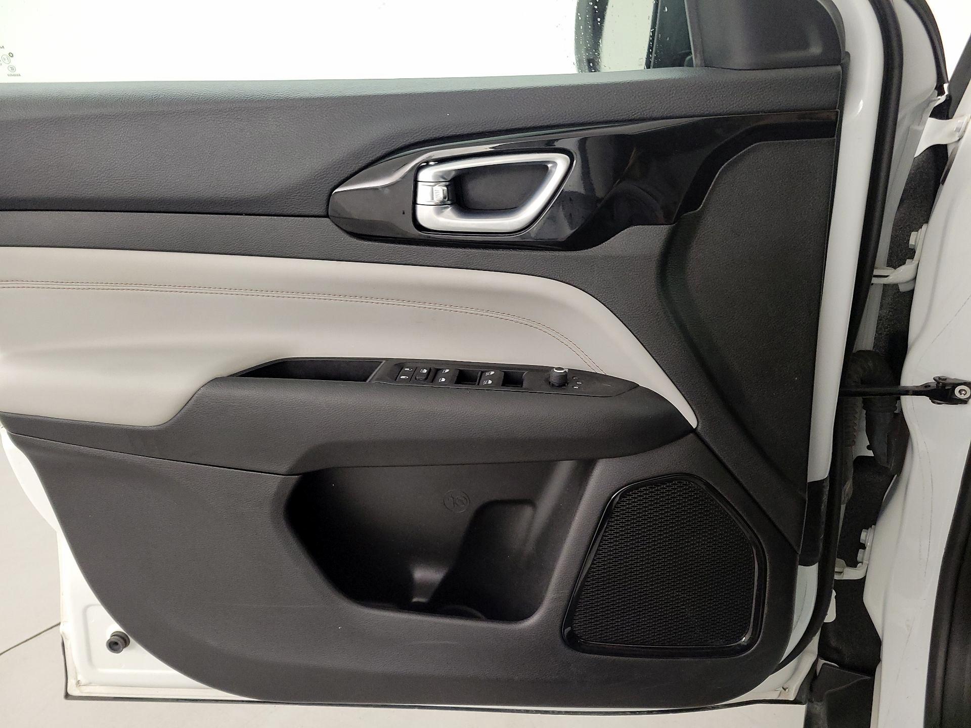 Thumbnail: 2022 Jeep Compass - 12