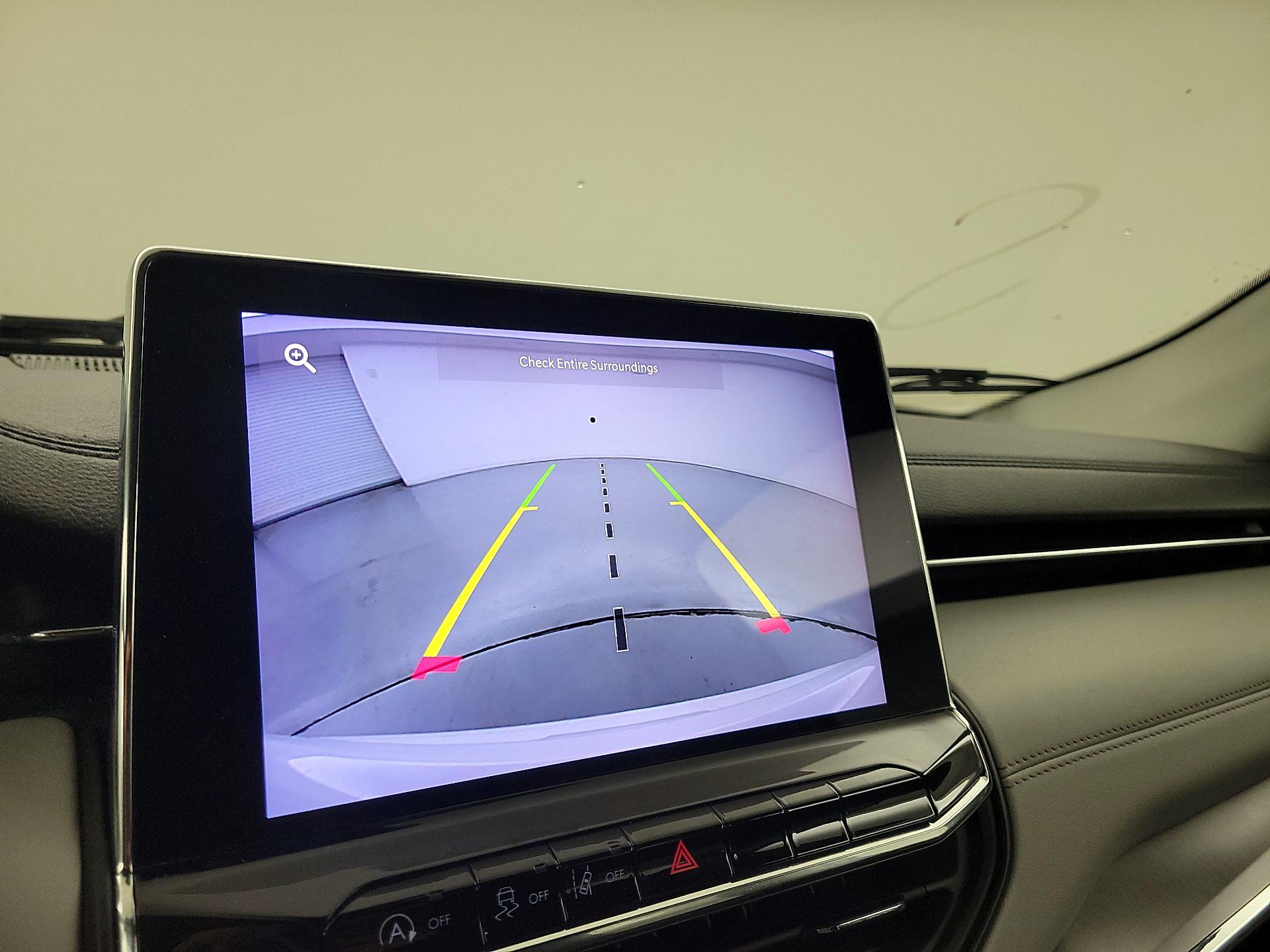 Thumbnail: 2022 Jeep Compass - 14