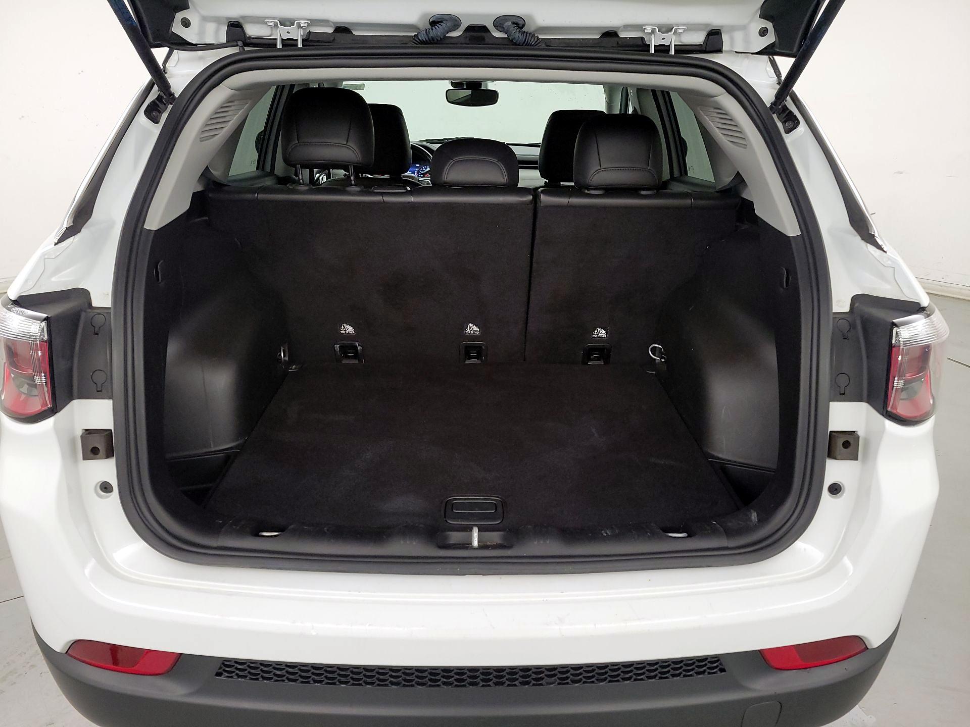 Thumbnail: 2022 Jeep Compass - 20