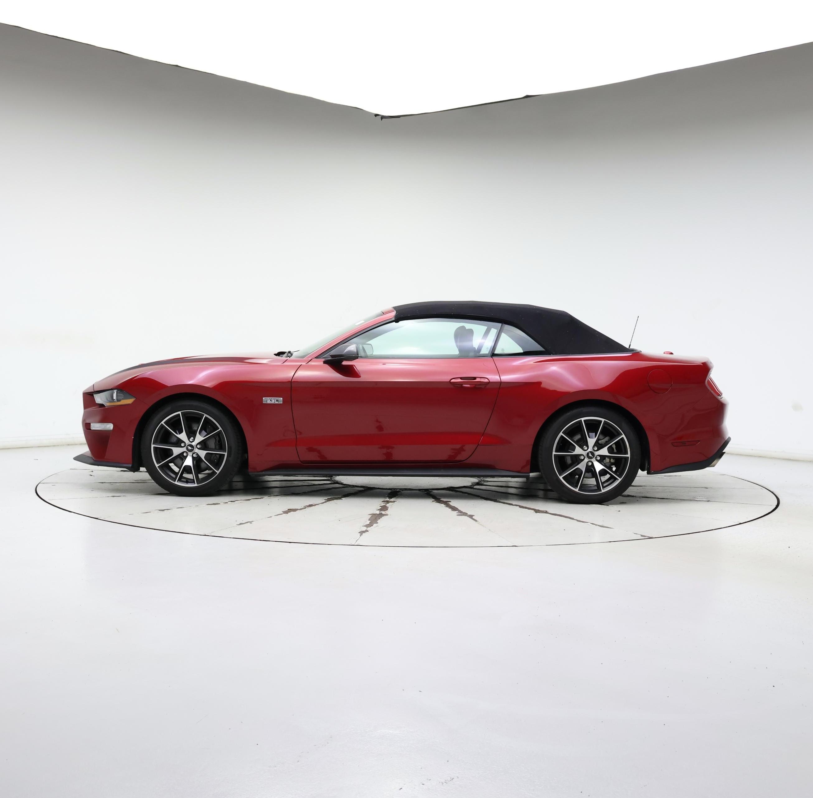 Thumbnail: 2022 Ford Mustang - 3