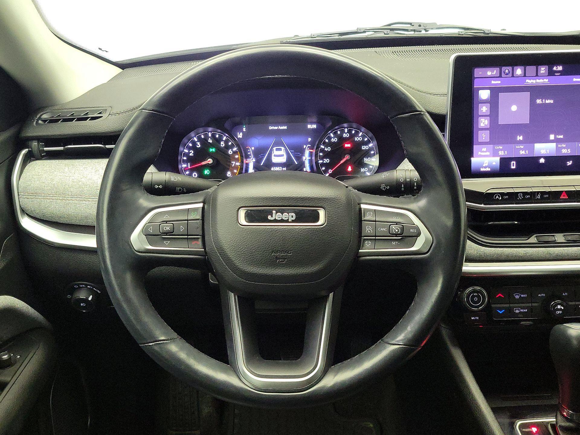 Thumbnail: 2022 Jeep Compass - 10