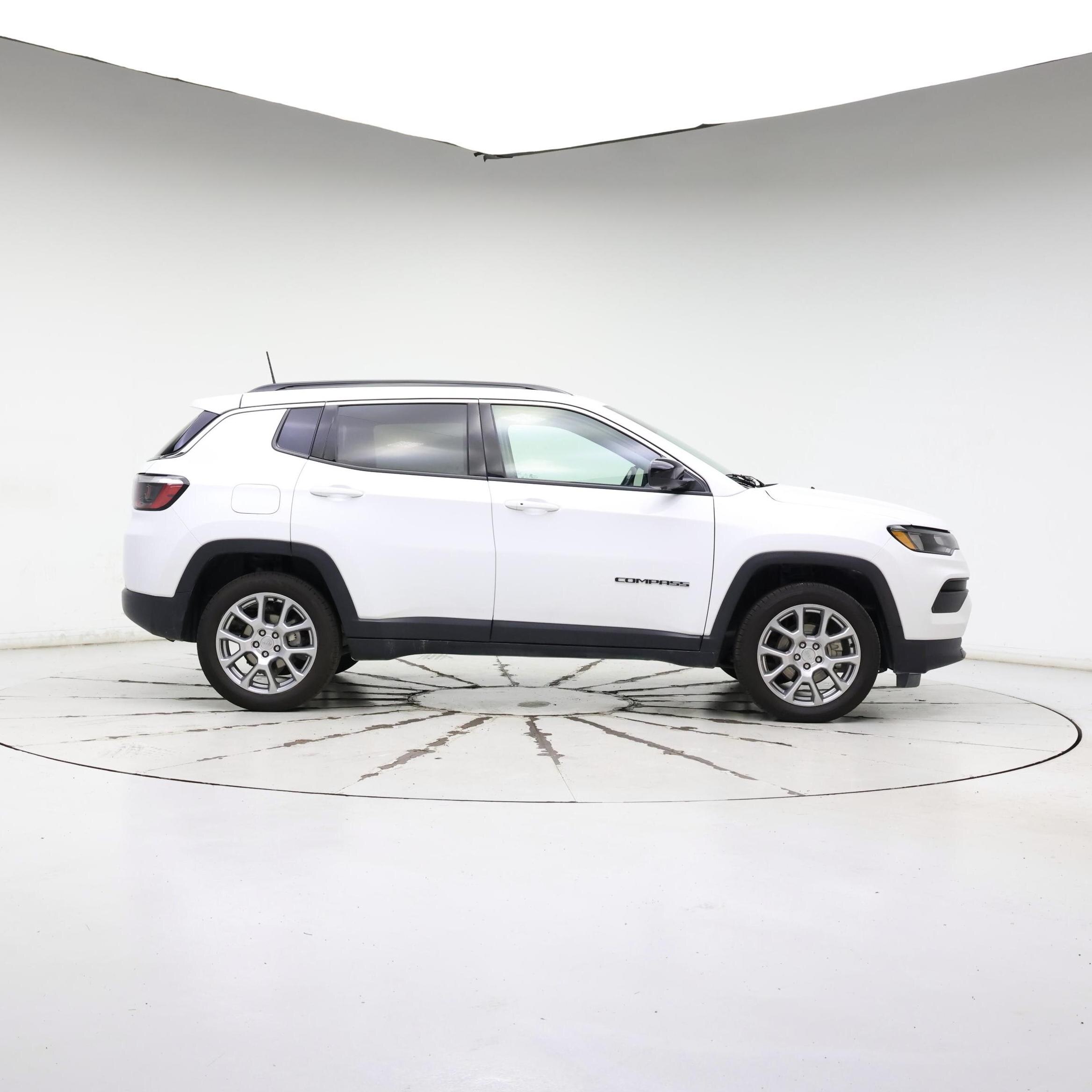 Thumbnail: 2022 Jeep Compass - 7