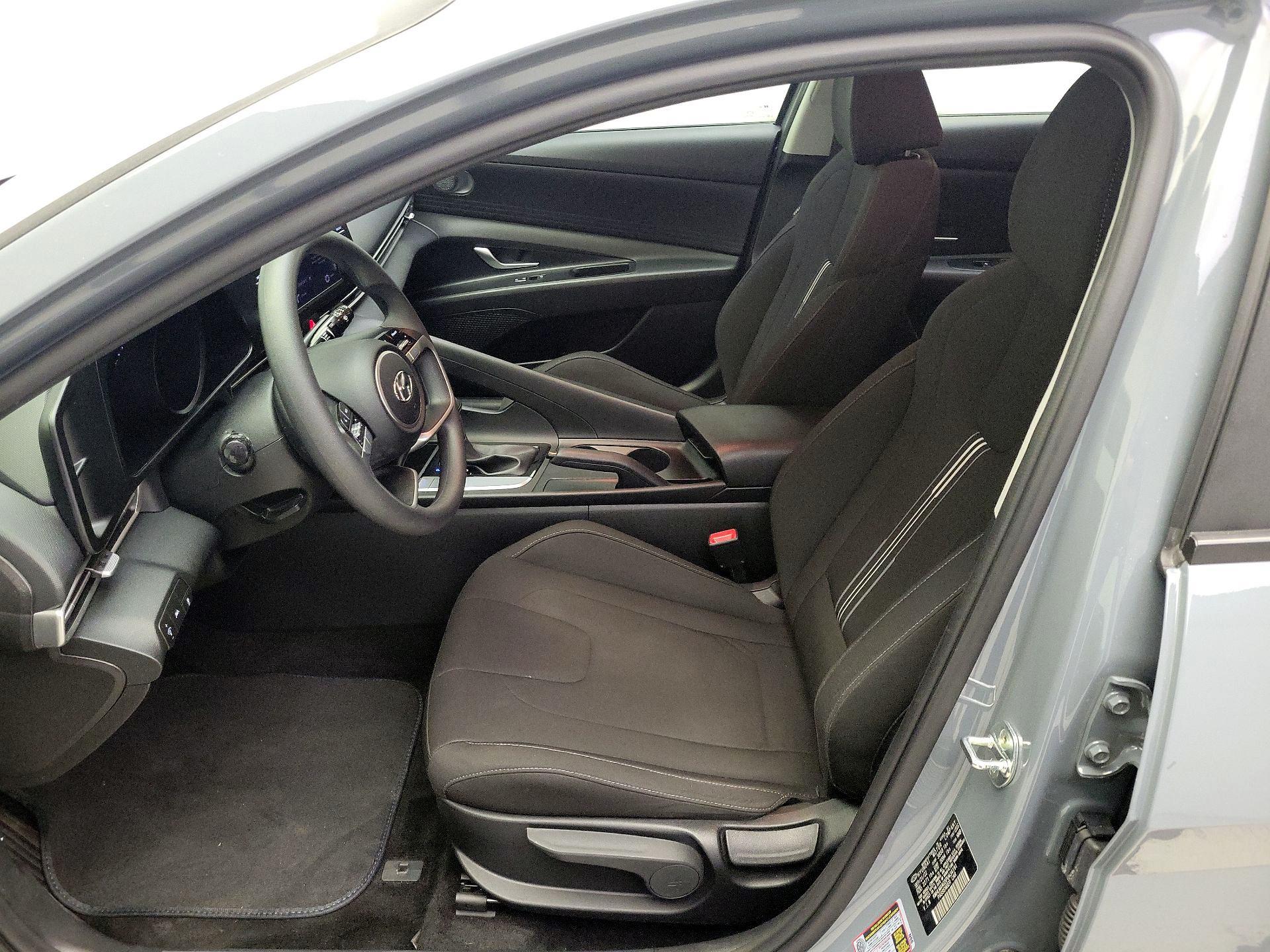 Thumbnail: 2023 Hyundai Elantra - 11