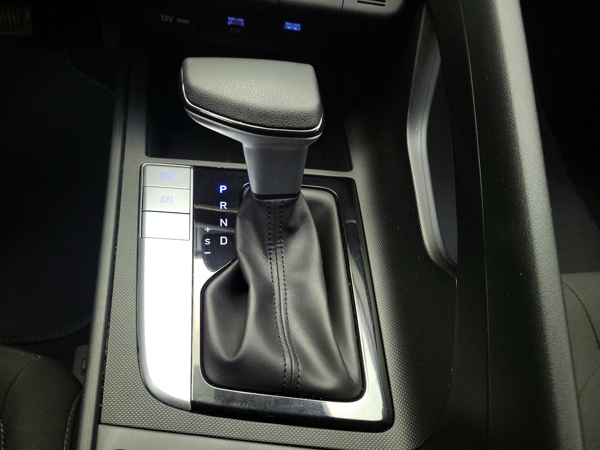 Thumbnail: 2023 Hyundai Elantra - 17