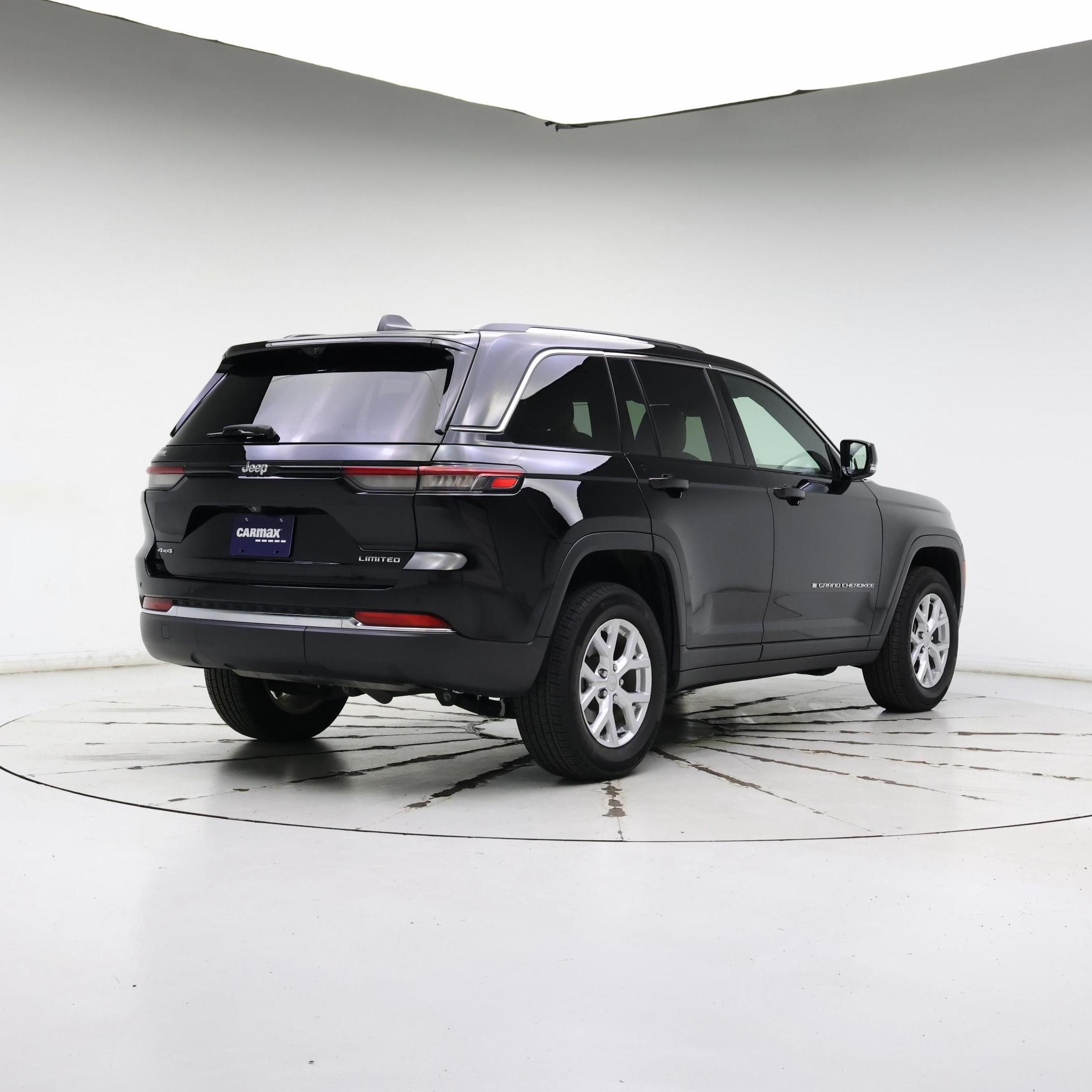 Thumbnail: 2023 Jeep Grand Cherokee - 8