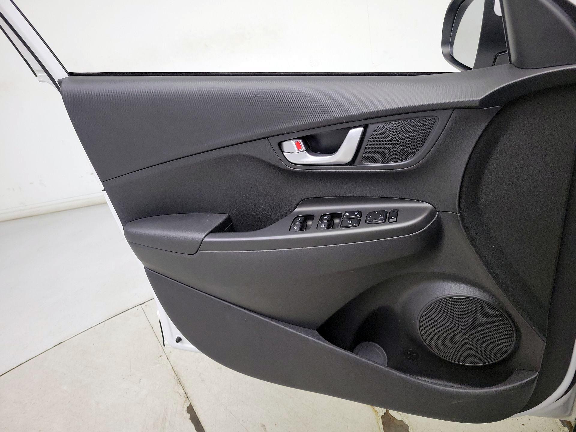 Thumbnail: 2022 Hyundai Kona - 12