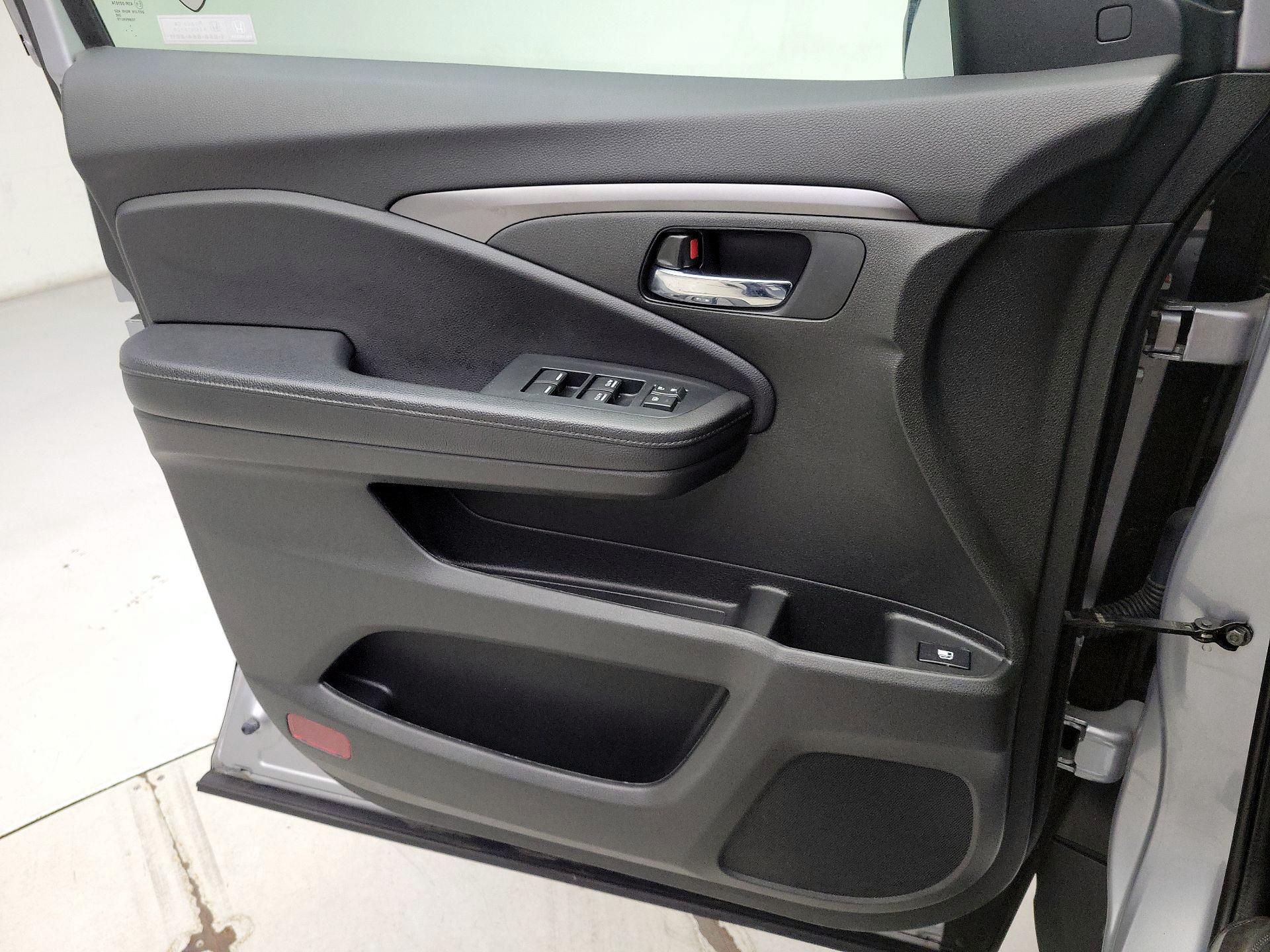 Thumbnail: 2022 Honda Pilot - 12