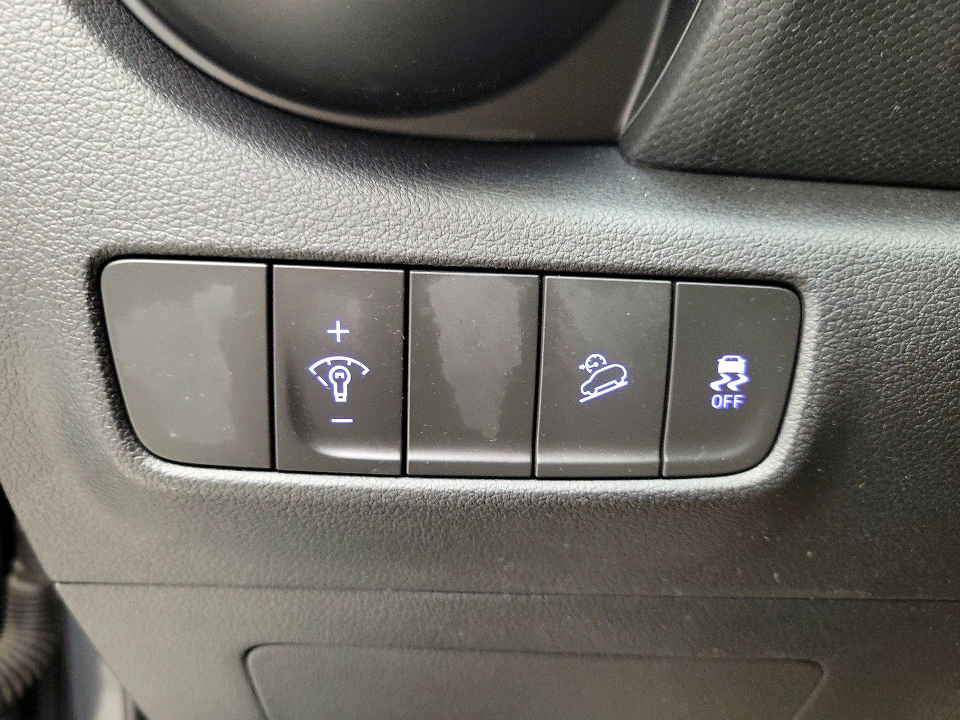 Thumbnail: 2023 Hyundai Kona - 13