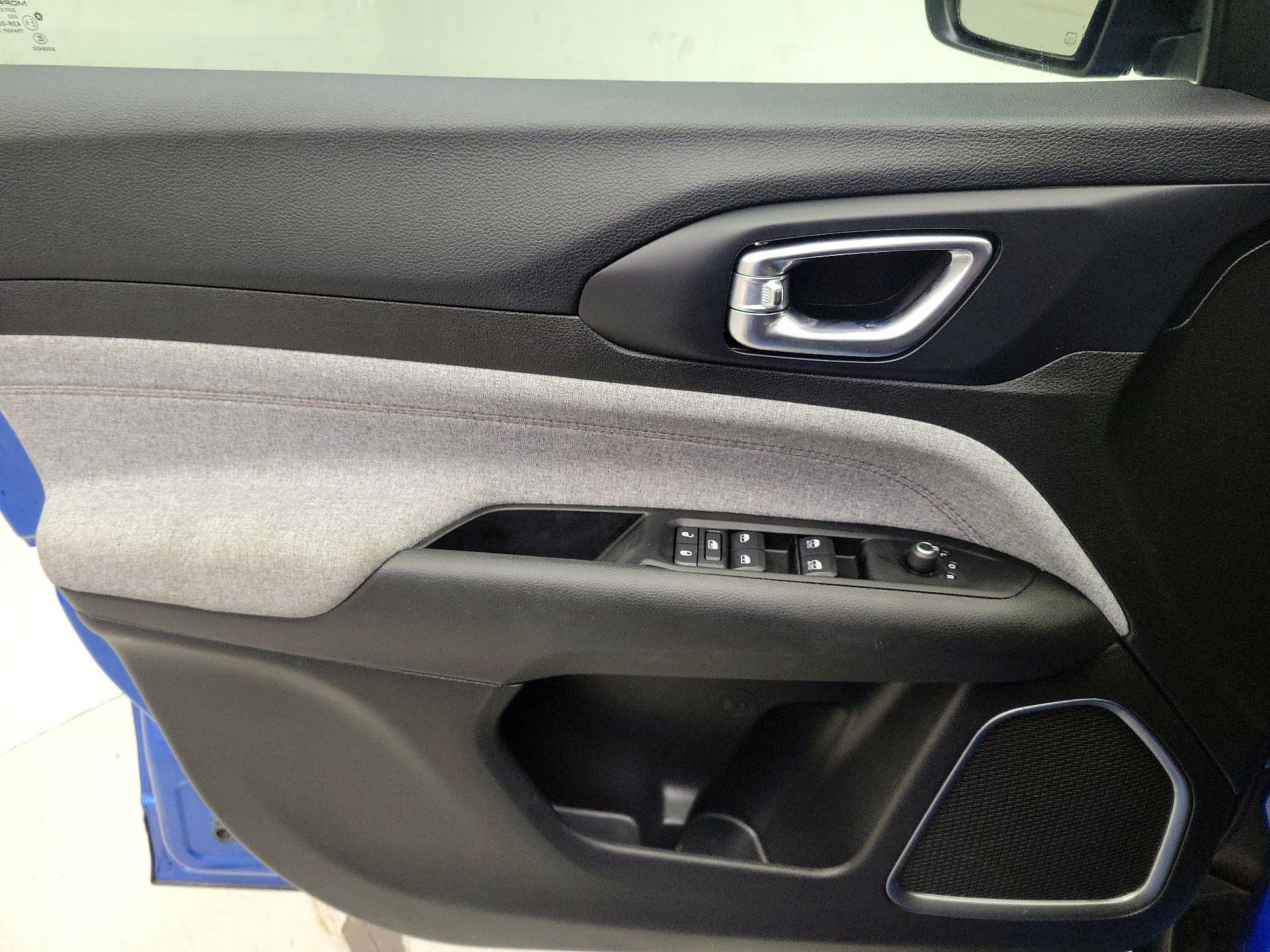 Thumbnail: 2022 Jeep Compass - 12