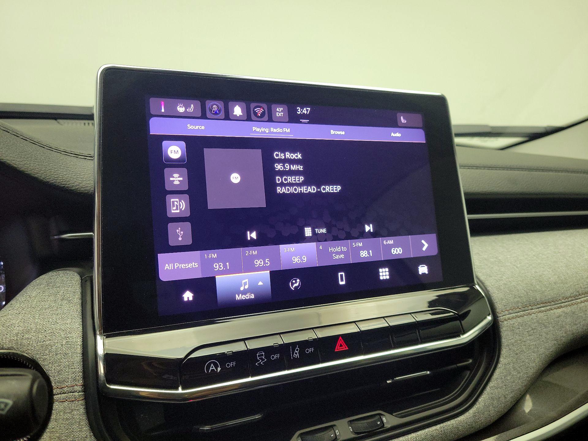 Thumbnail: 2022 Jeep Compass - 15