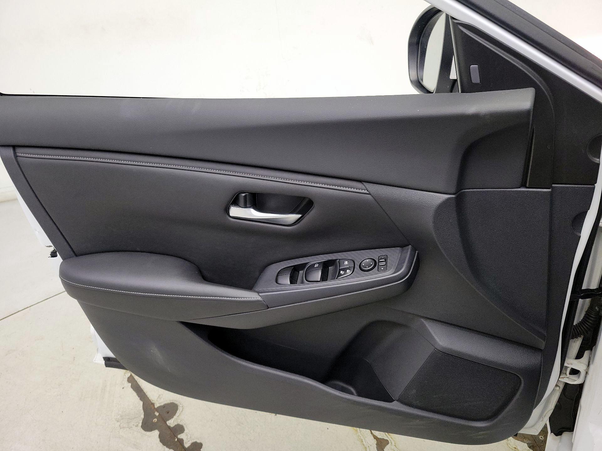 Thumbnail: 2020 Nissan Sentra - 12