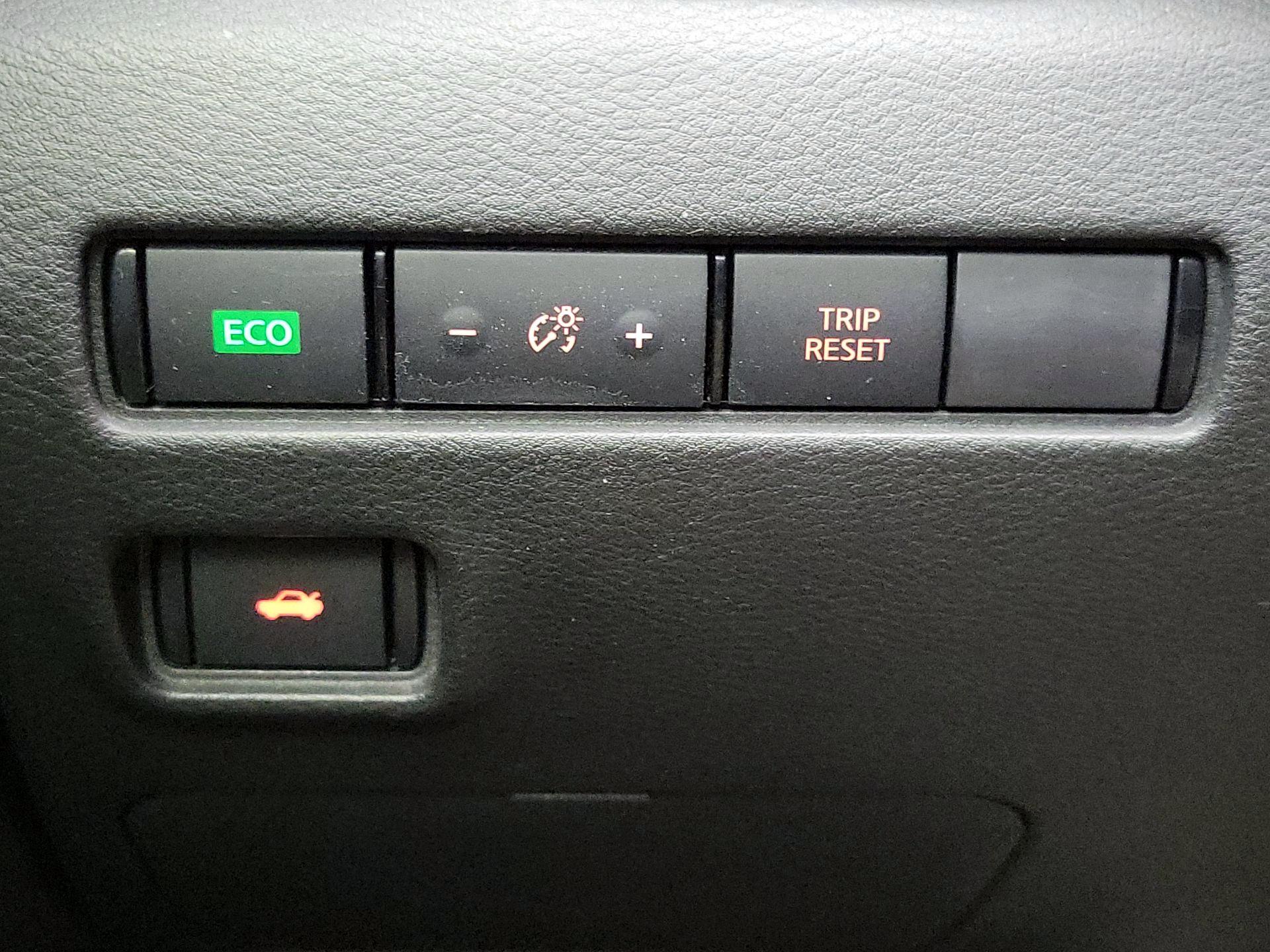 Thumbnail: 2020 Nissan Sentra - 13