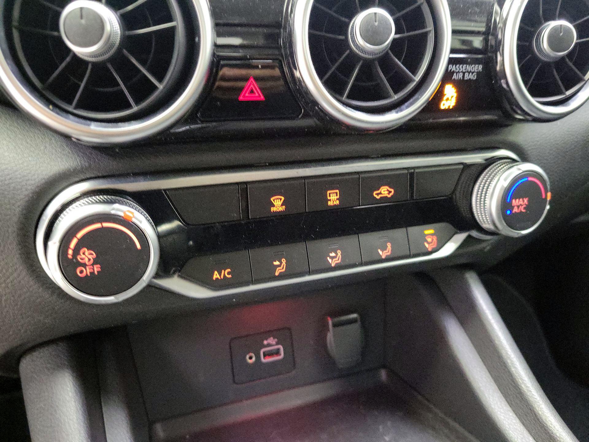 Thumbnail: 2020 Nissan Sentra - 16